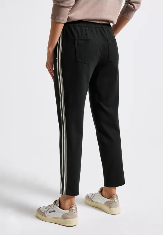 Loose Fit Hose mit Tape