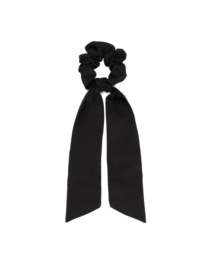 Black srunchie rubber band with ribbons