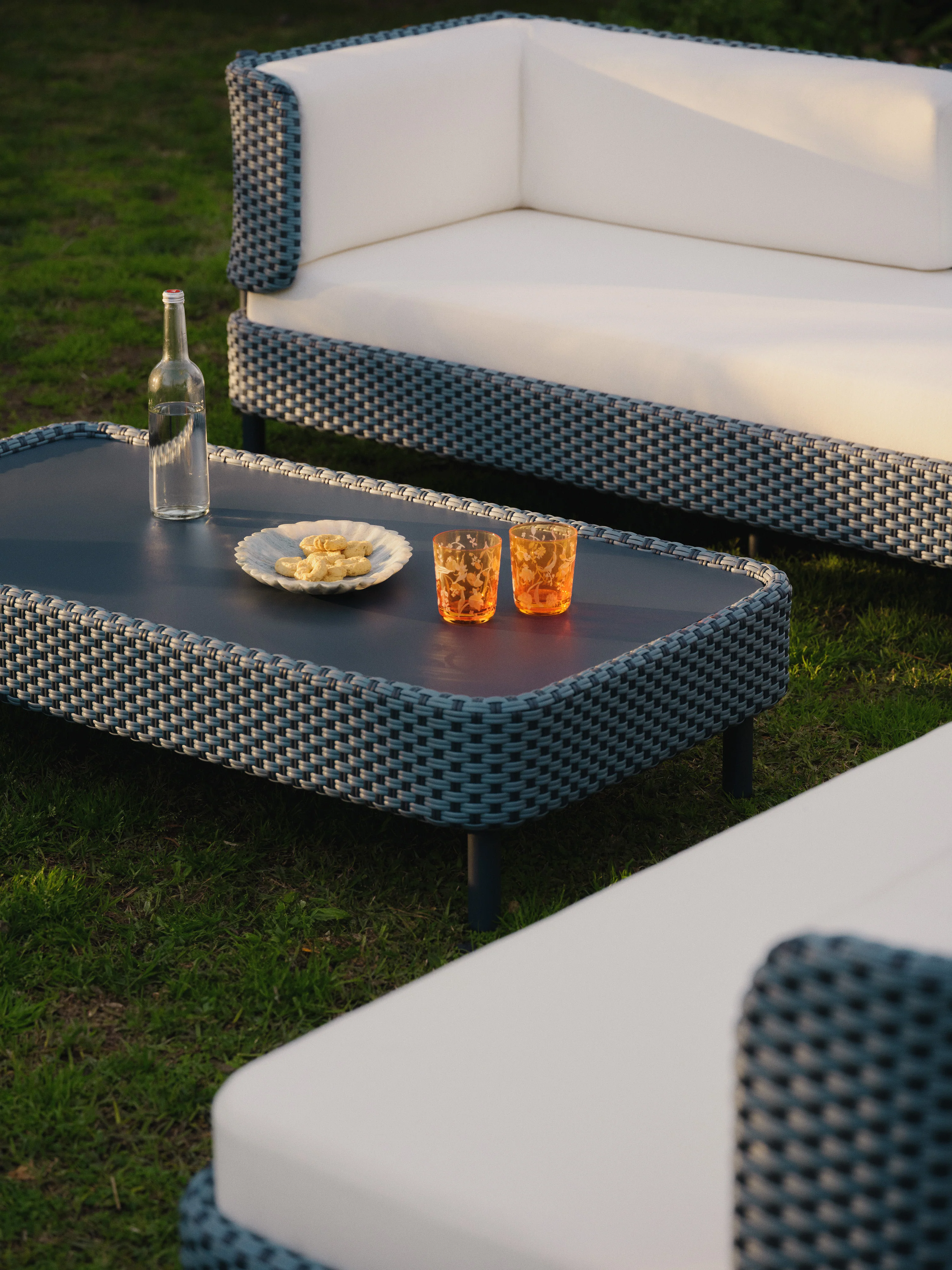 Garten-Couchtisch Hani mit Schutzhülle