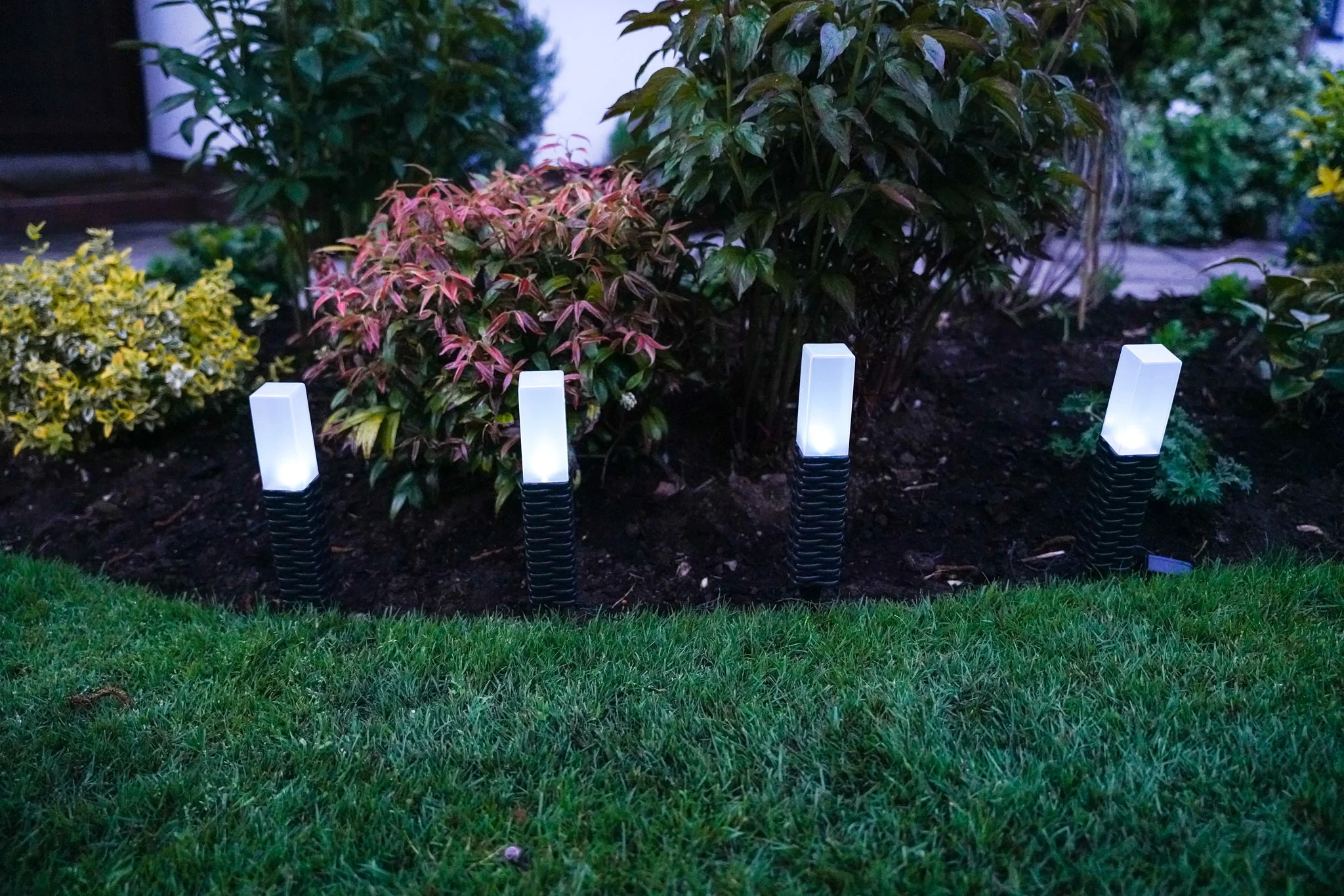 Rowan 4 Solar Rattan Post Lights