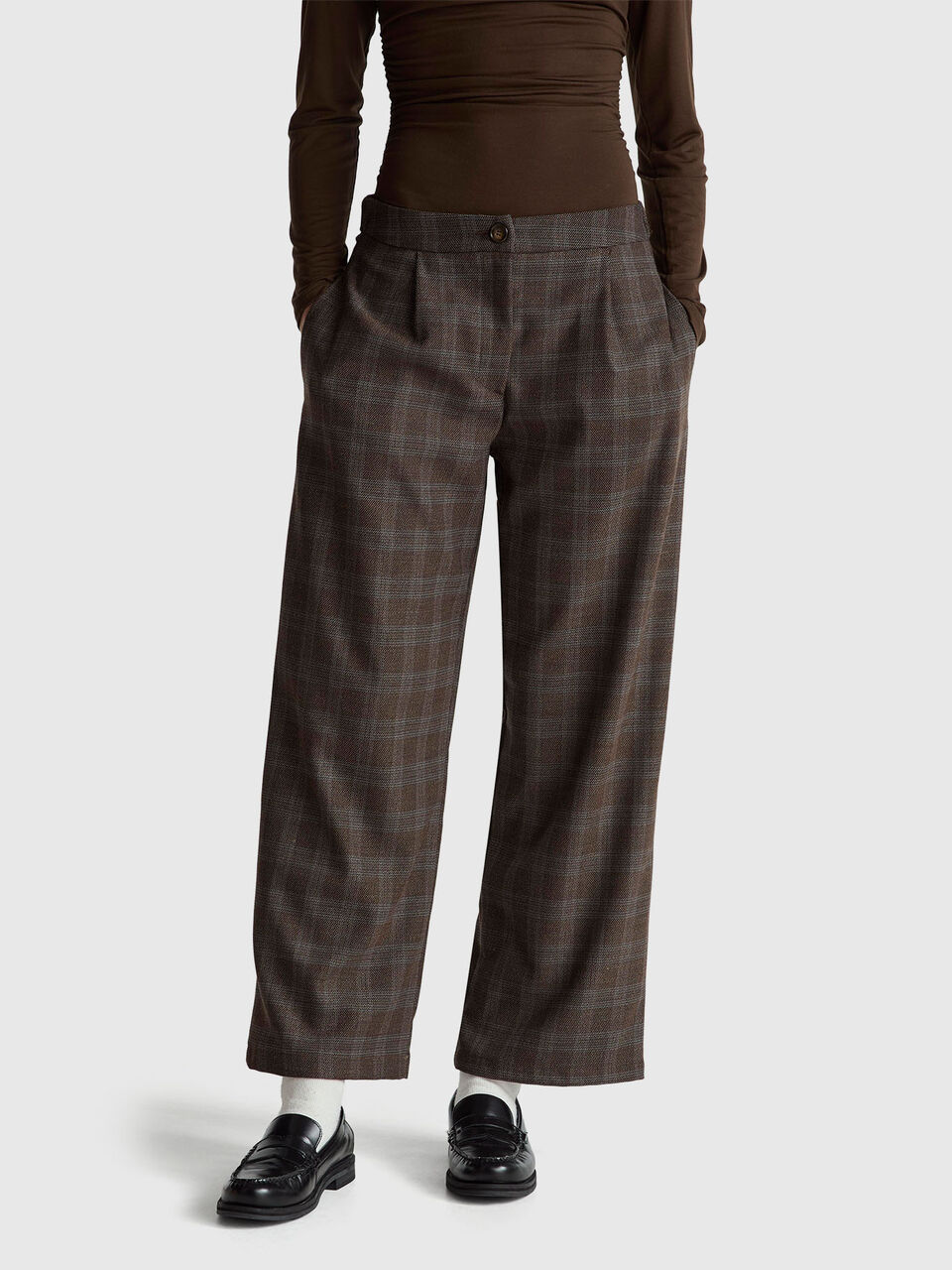 Check trousers in viscose blend