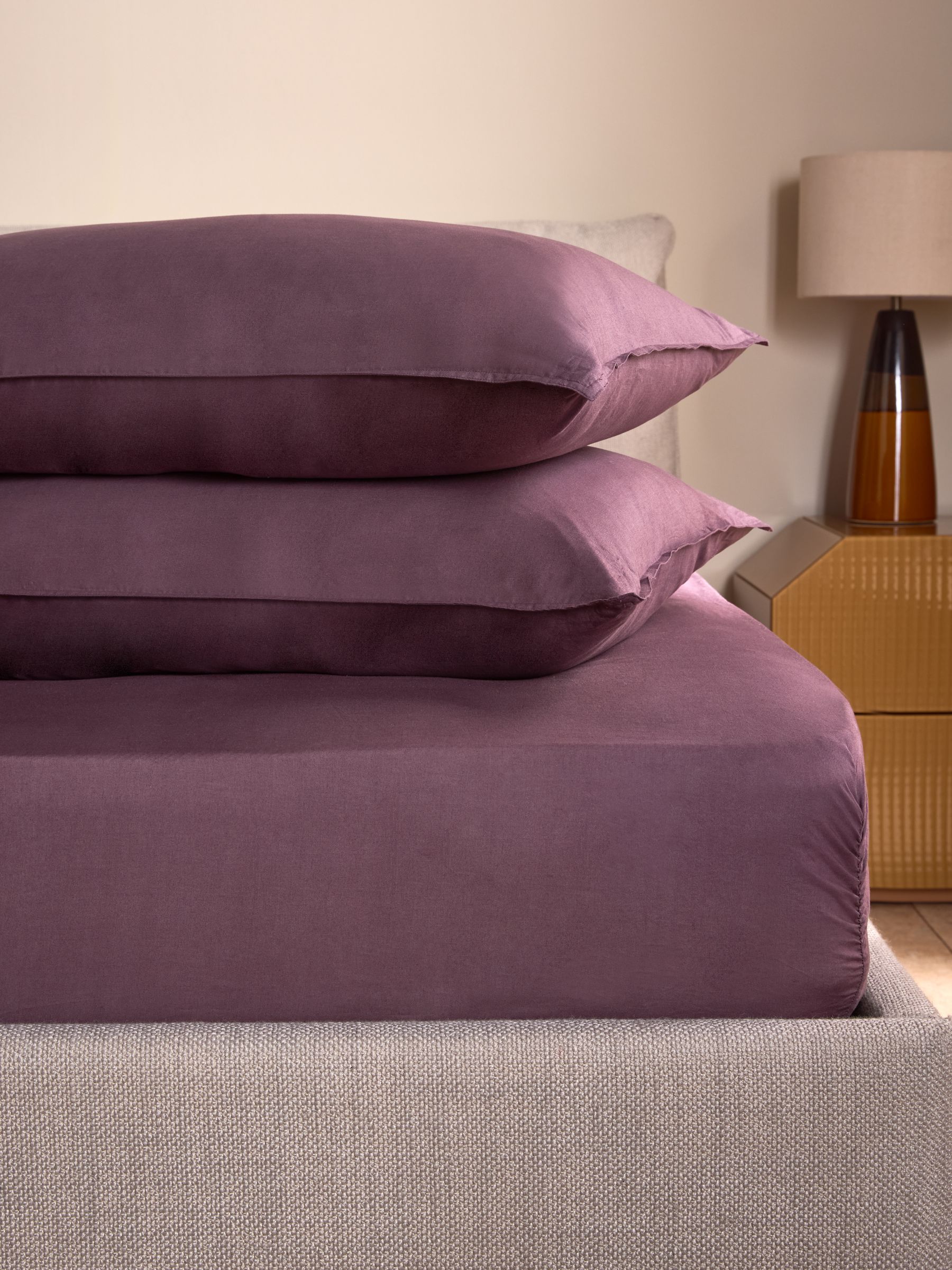 Set of 2 Cosy Washed Cotton Pillowcases in Aubergine Purple