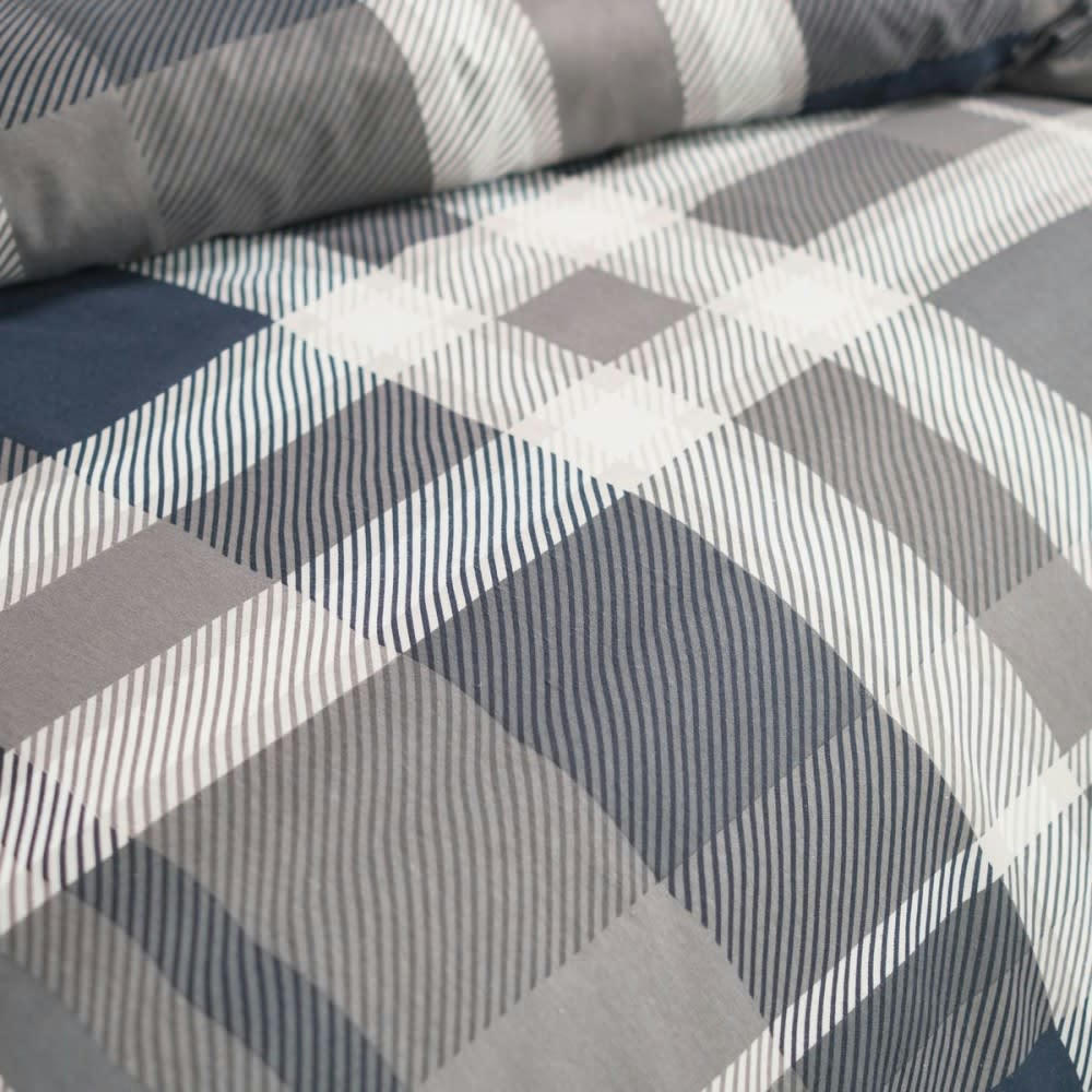 - Parure de couette 100% coton flanelle imprimée 260x240 2 taies