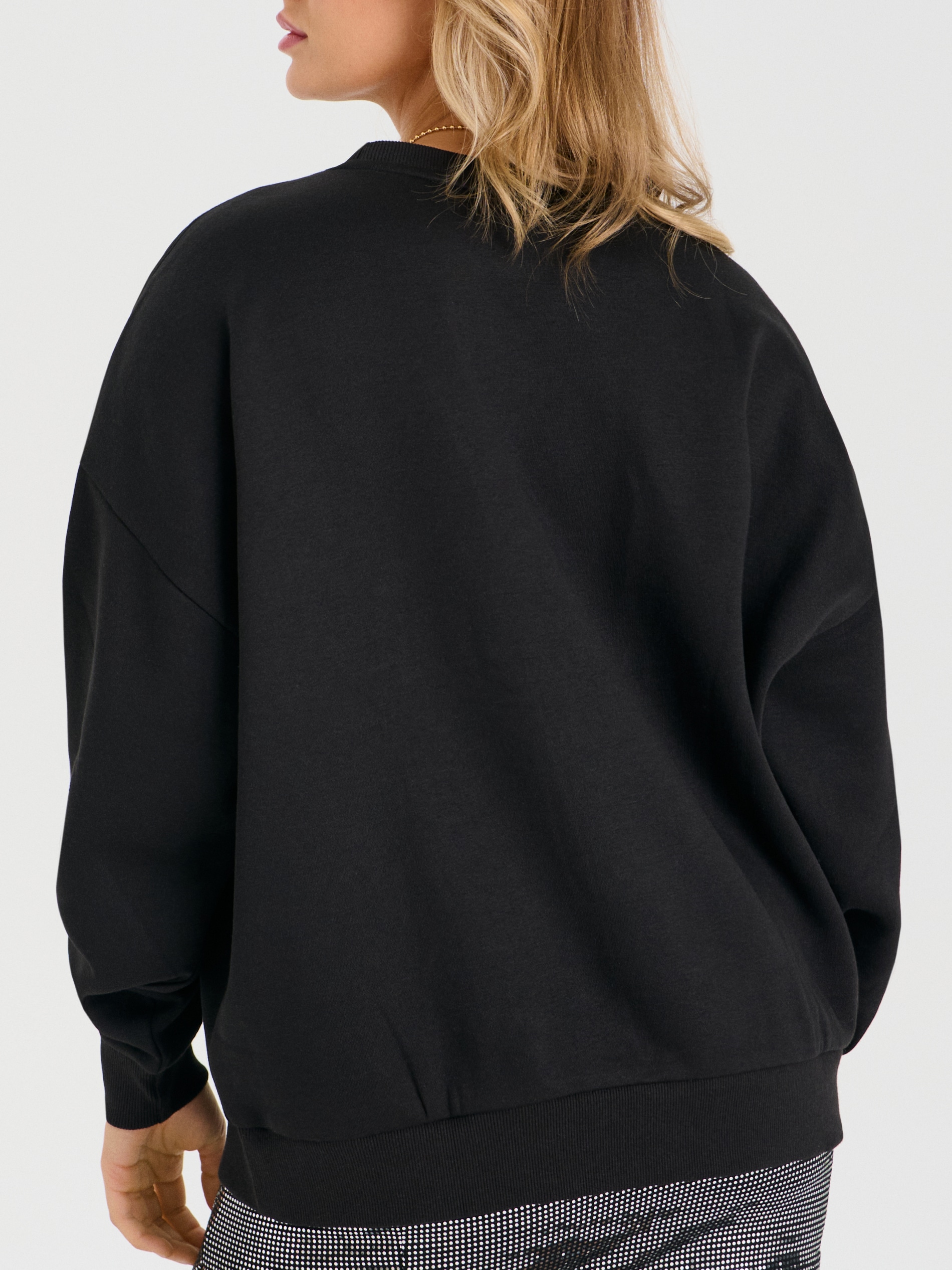 Bluza crewneck z nadrukiem i kokardami