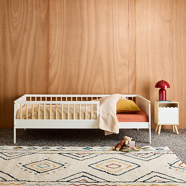 Lit enfant 90 x 190 cm pin naturel sommier à lattes inclus blanc - Elio