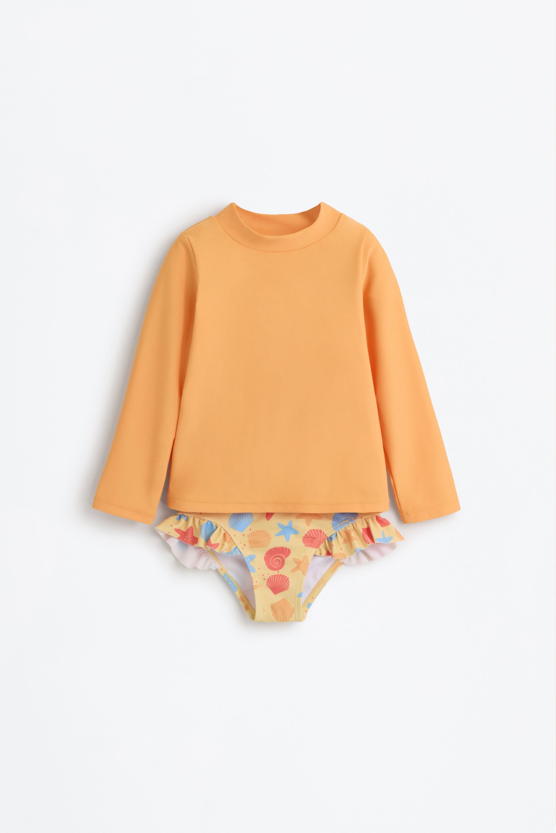 Set bañador y camiseta de baño