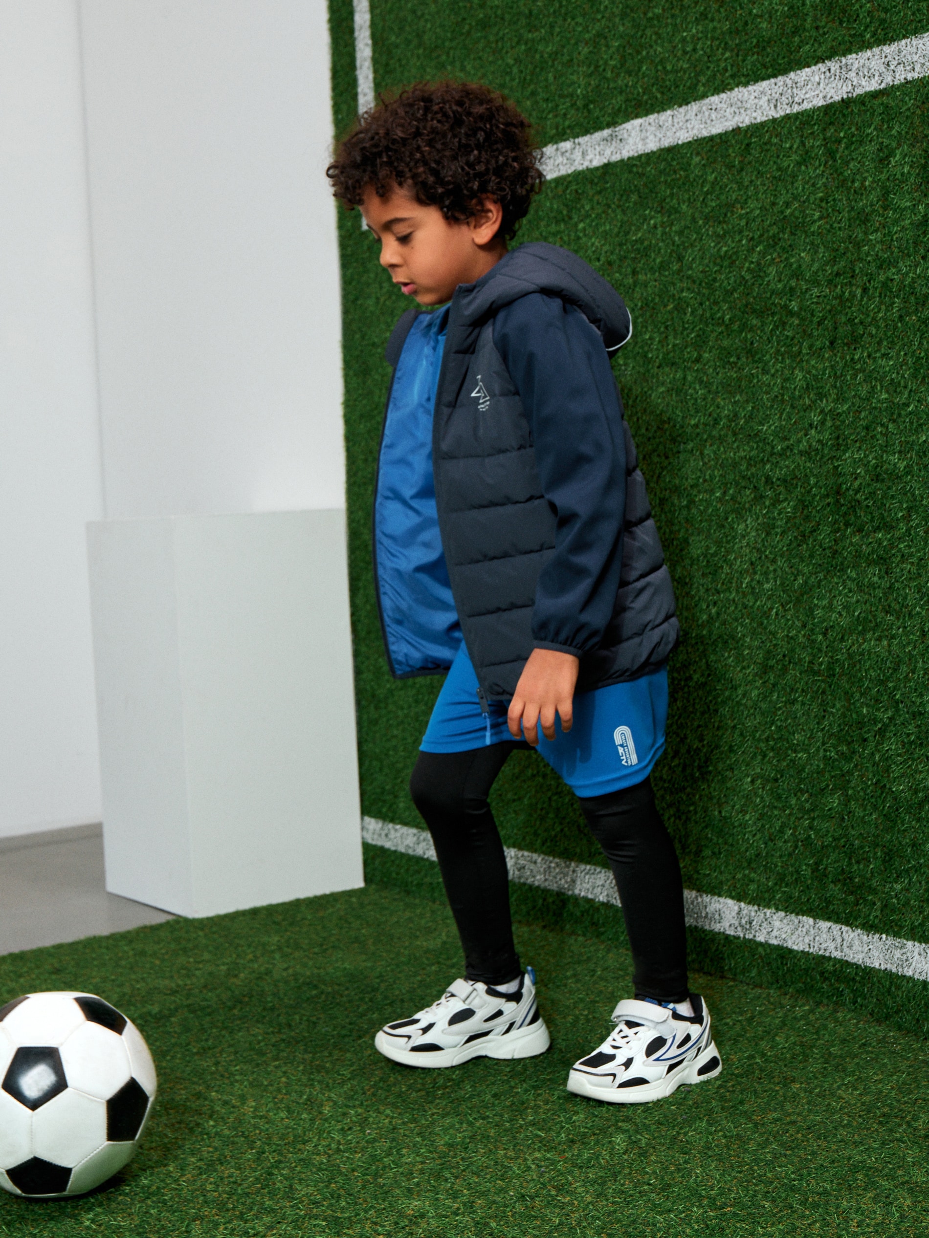 Sportowa kurtka softshell Active wodoodporna z odblaskowym nadrukiem