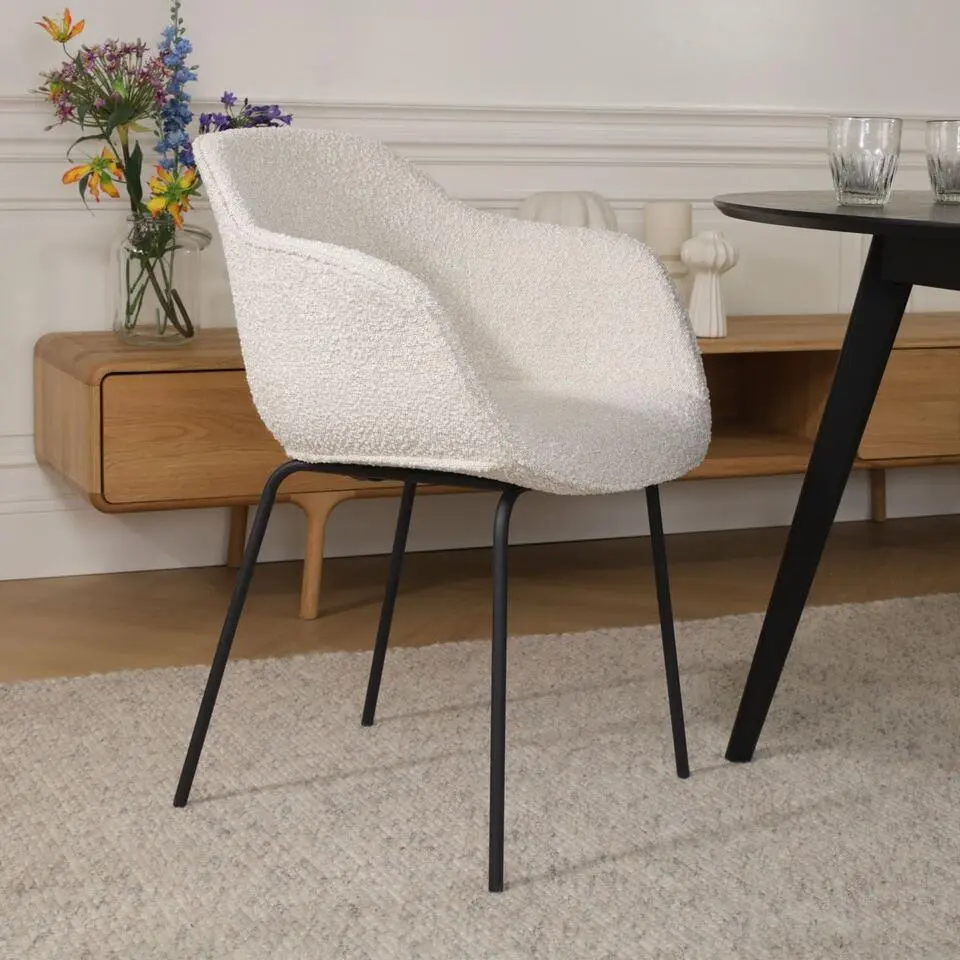 Nolon Nora-Mare Eetkamerstoel Boucl&eacute; Beige - Armleuning - Zwarte Poten