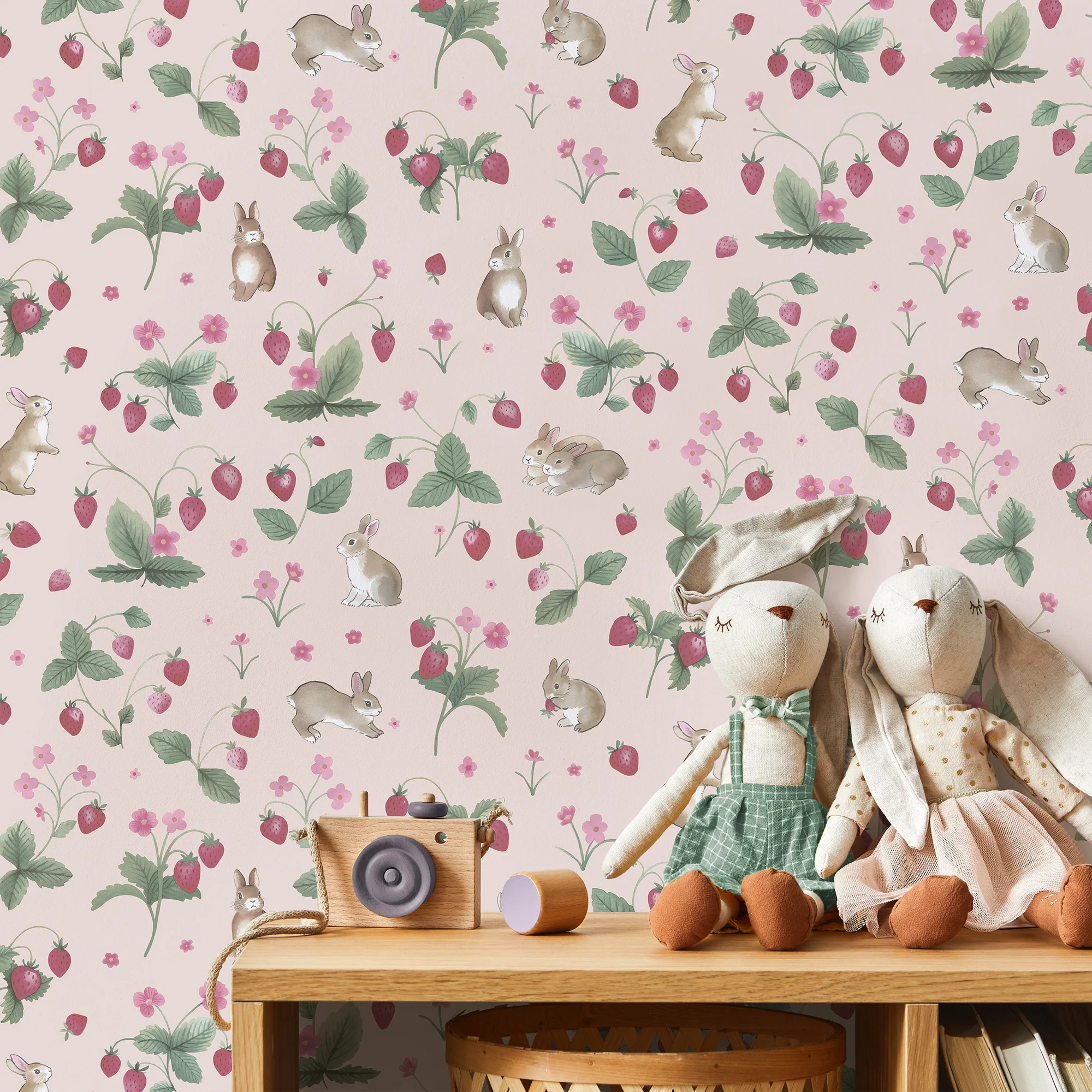 HOLDEN DECOR Papier peint BUNNIES & BERRIES rose poudré