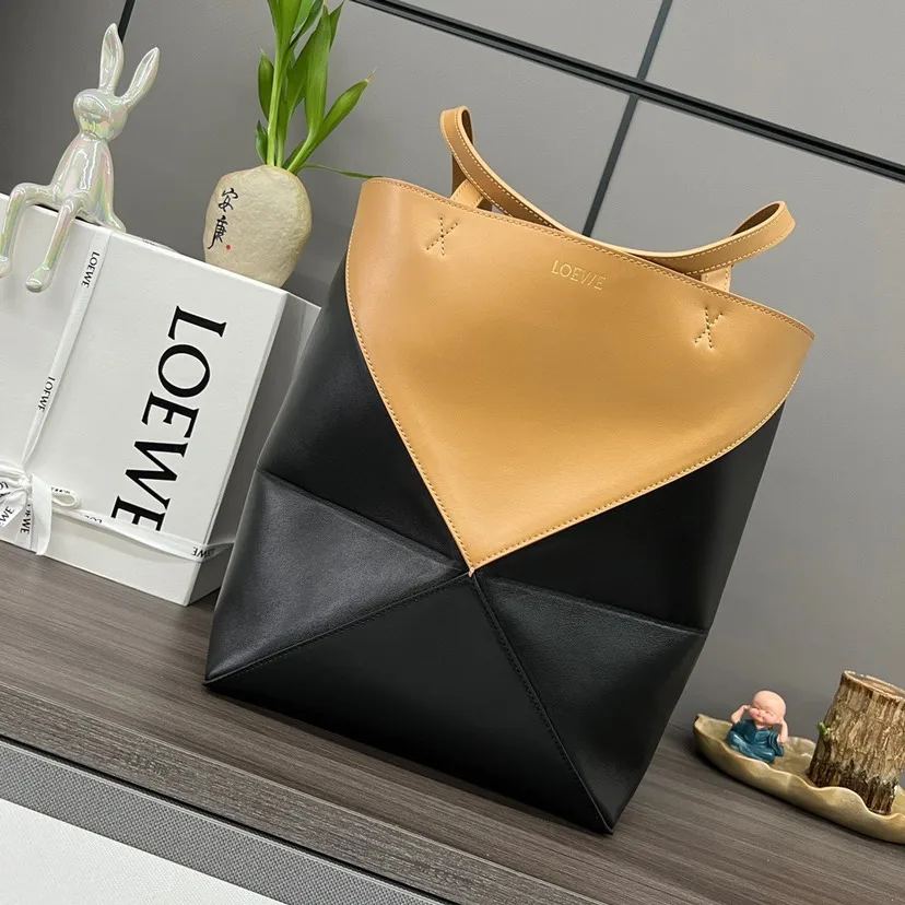 Loewe Puzzle Fold Tote in shiny calfskin Medium Color-Block