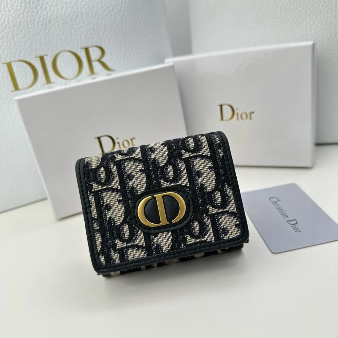 Dior 30 Montaigne Short Wallet