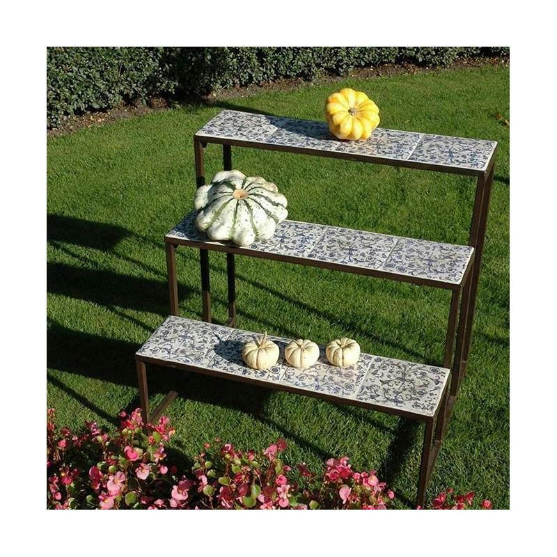 - Etagère en céramique et fer forgé