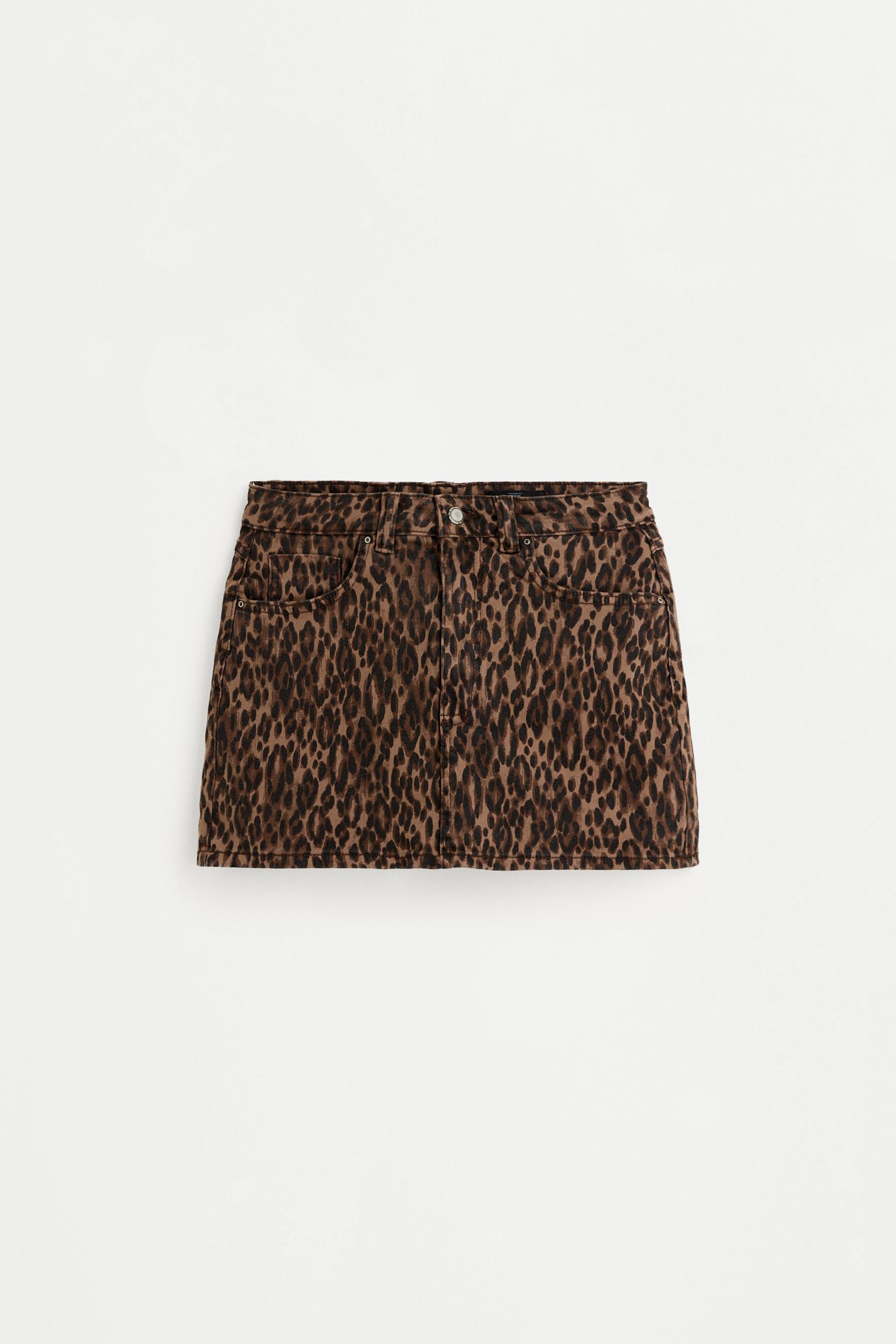 Falda pantalón denim corta leopardo