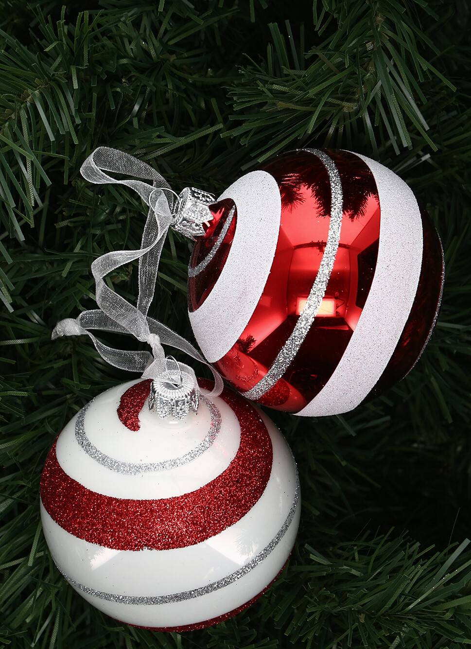 BOULE à RAYURES ET PAILLETTES (MODÈLE ALÉATOIRE) RUBIS