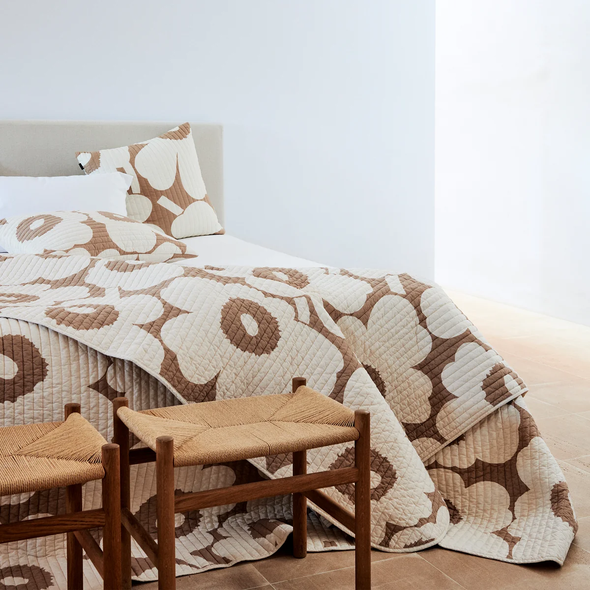 Marimekko - Unikko Tagesdecke, 260 x 260 cm, charcoal / sand