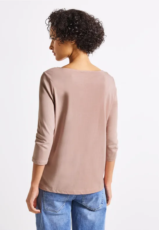 Shirt mit U-Boot-Ausschnitt