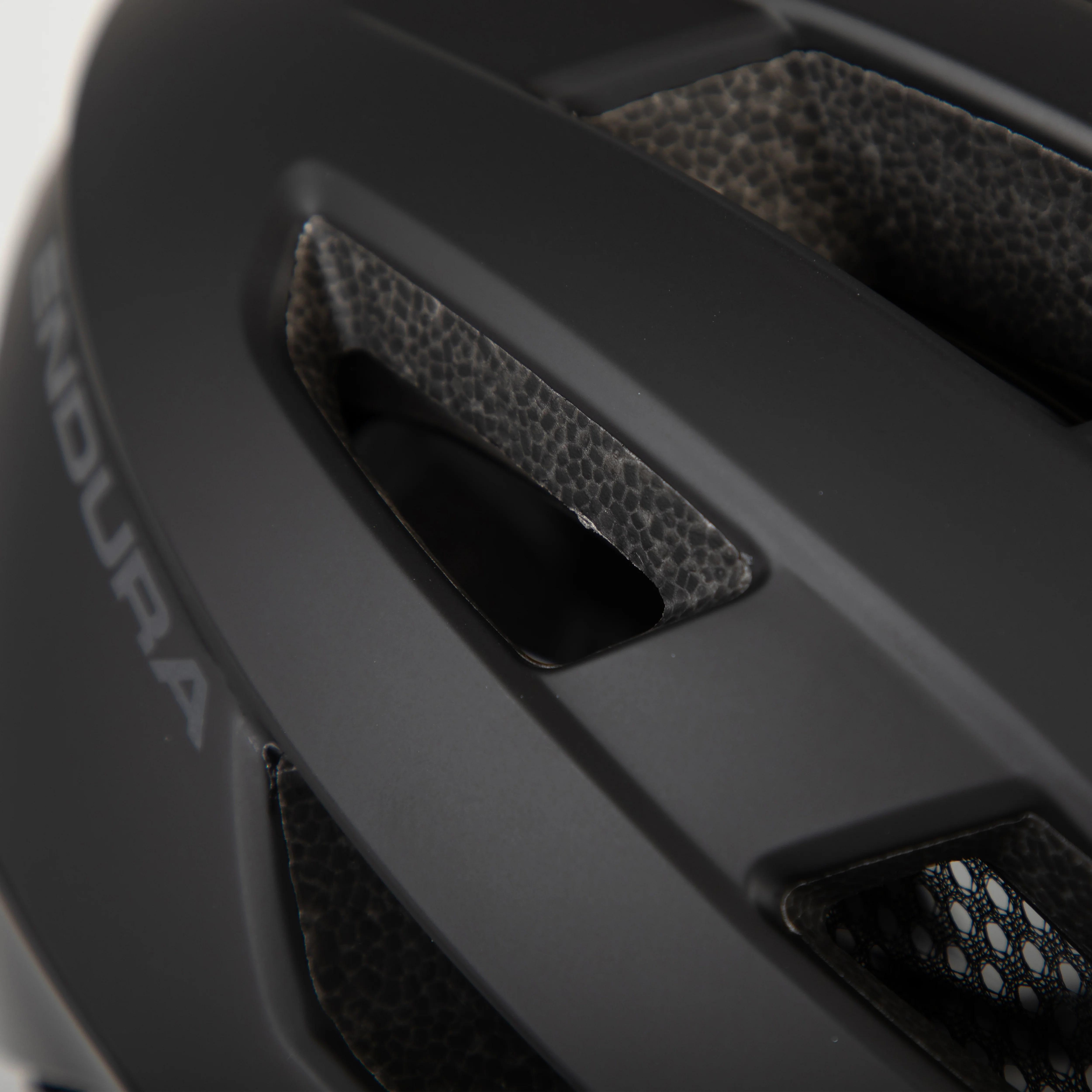 Xtract Mips® Helmet - Black