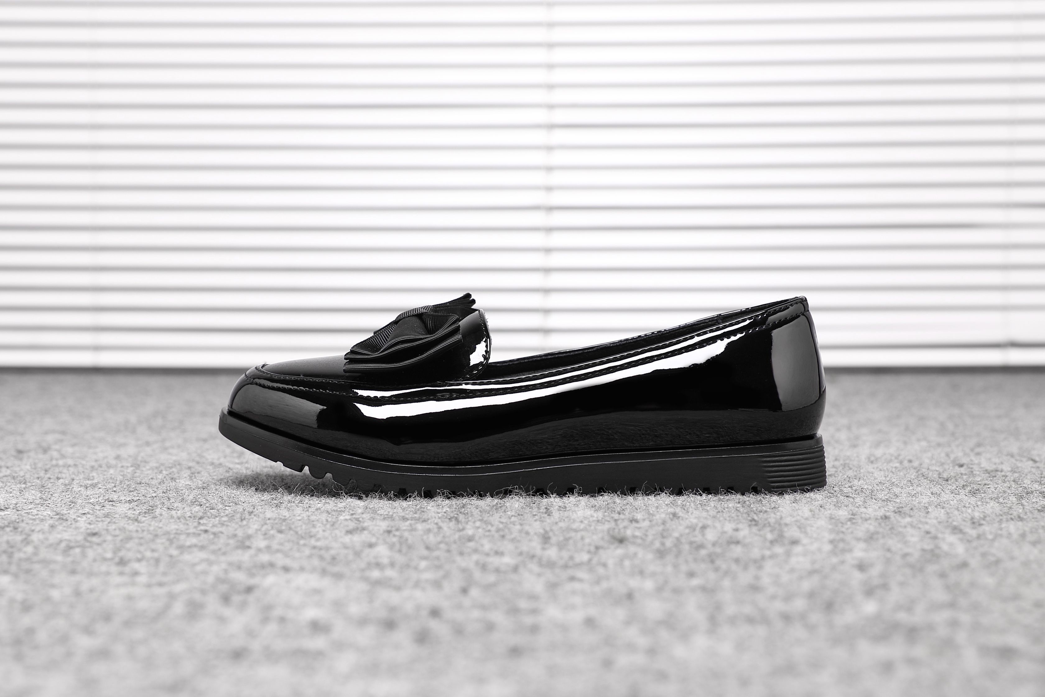 IVACHY Black Patent Loafers with Bow Style – Slip-On Flat Shoes