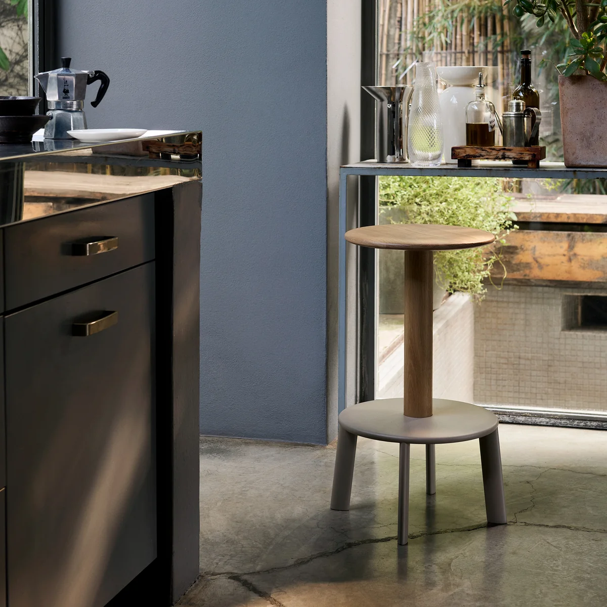 &Tradition - Massif AV39 Thekenhocker