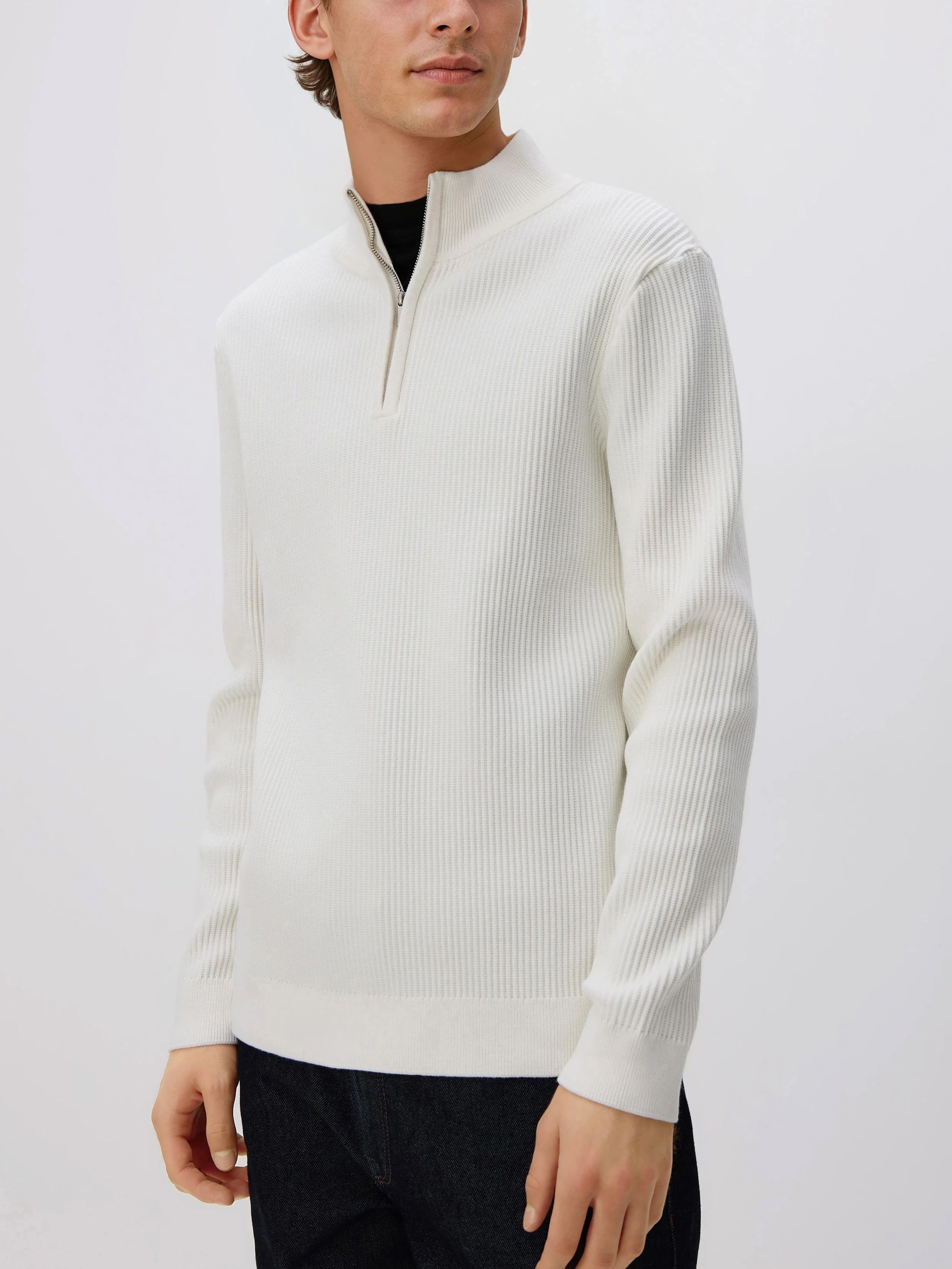 Sweter z rozpinaną stójką
