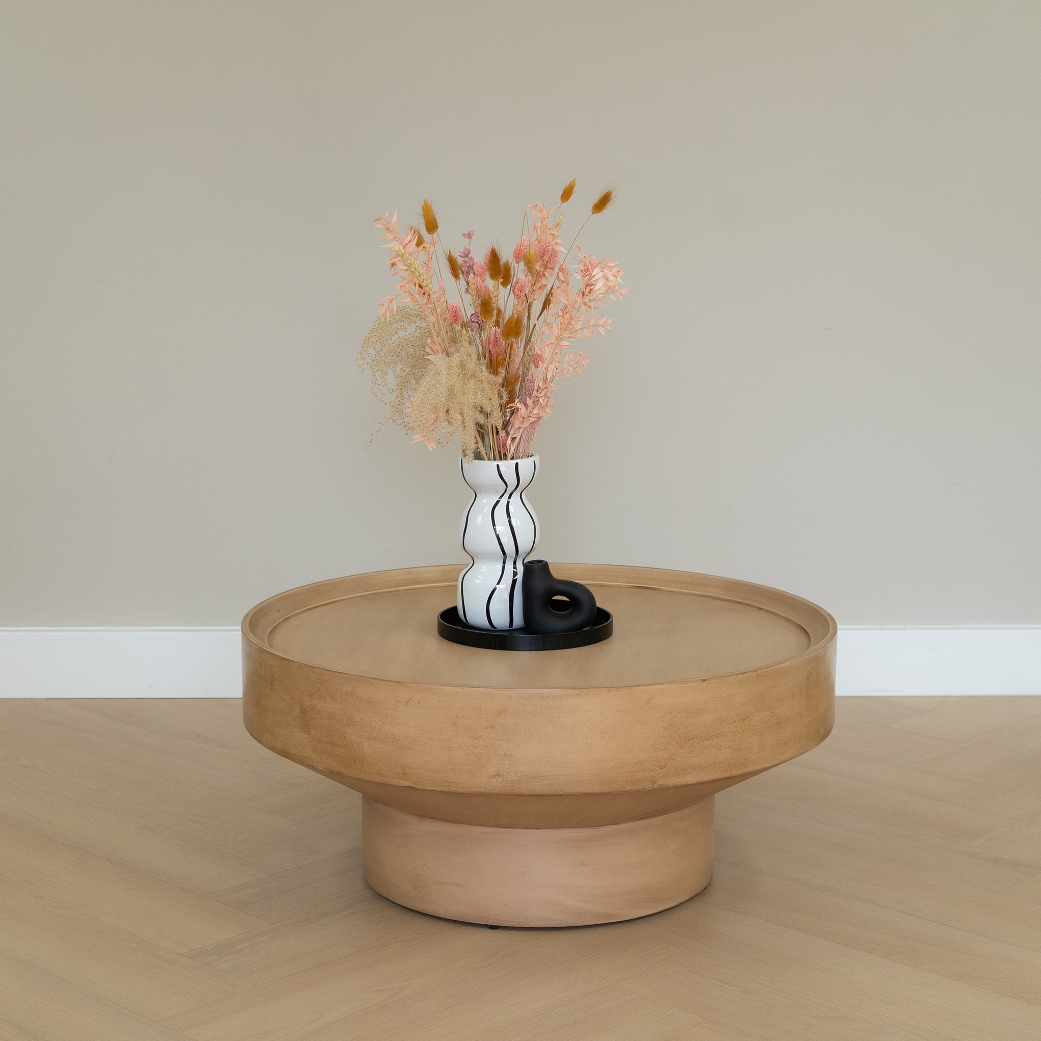 QUVIO Vaas zwarte strepen - Zandloper vorm - Keramiek - ø23x11cm - Wit