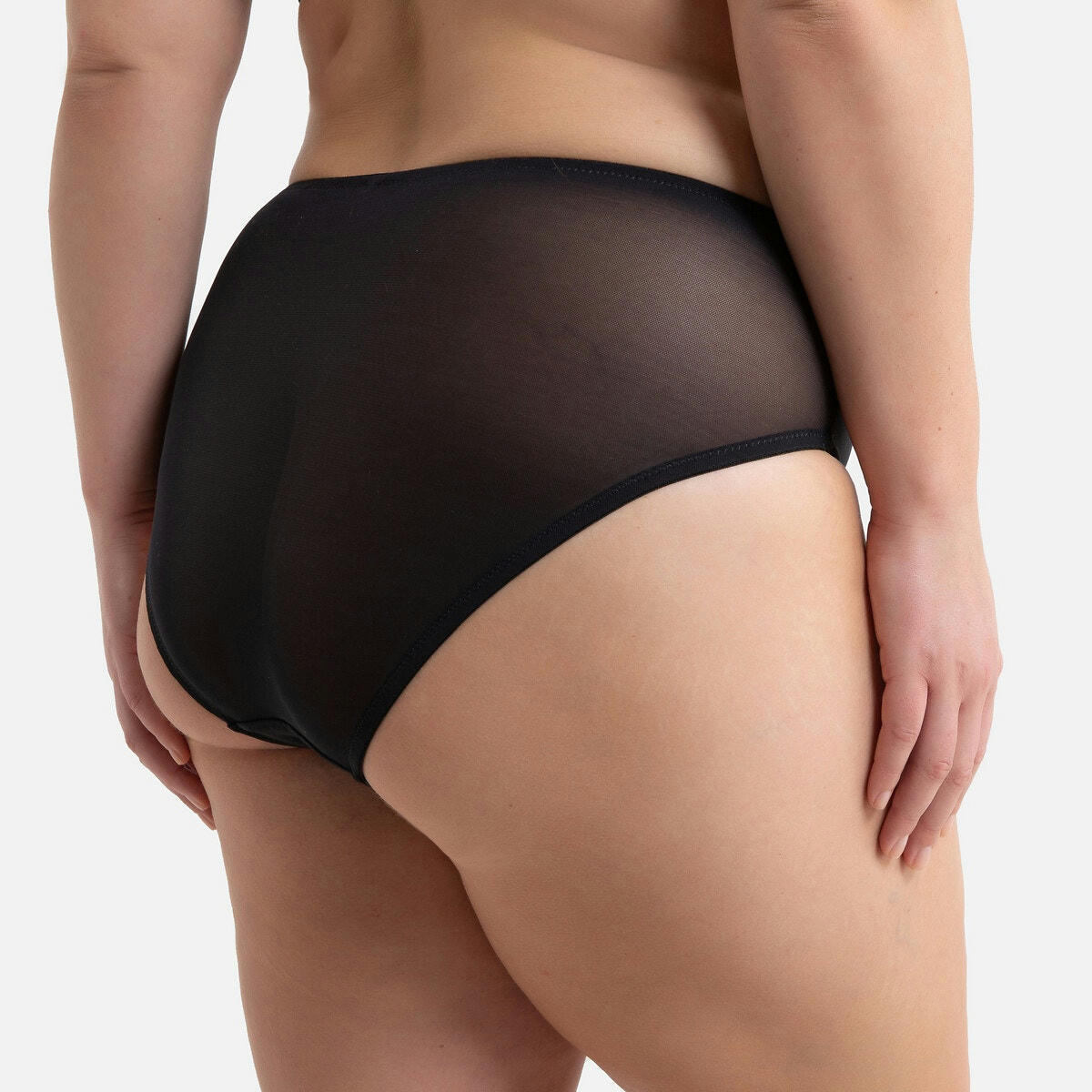 Slip en microfibre et dentelle