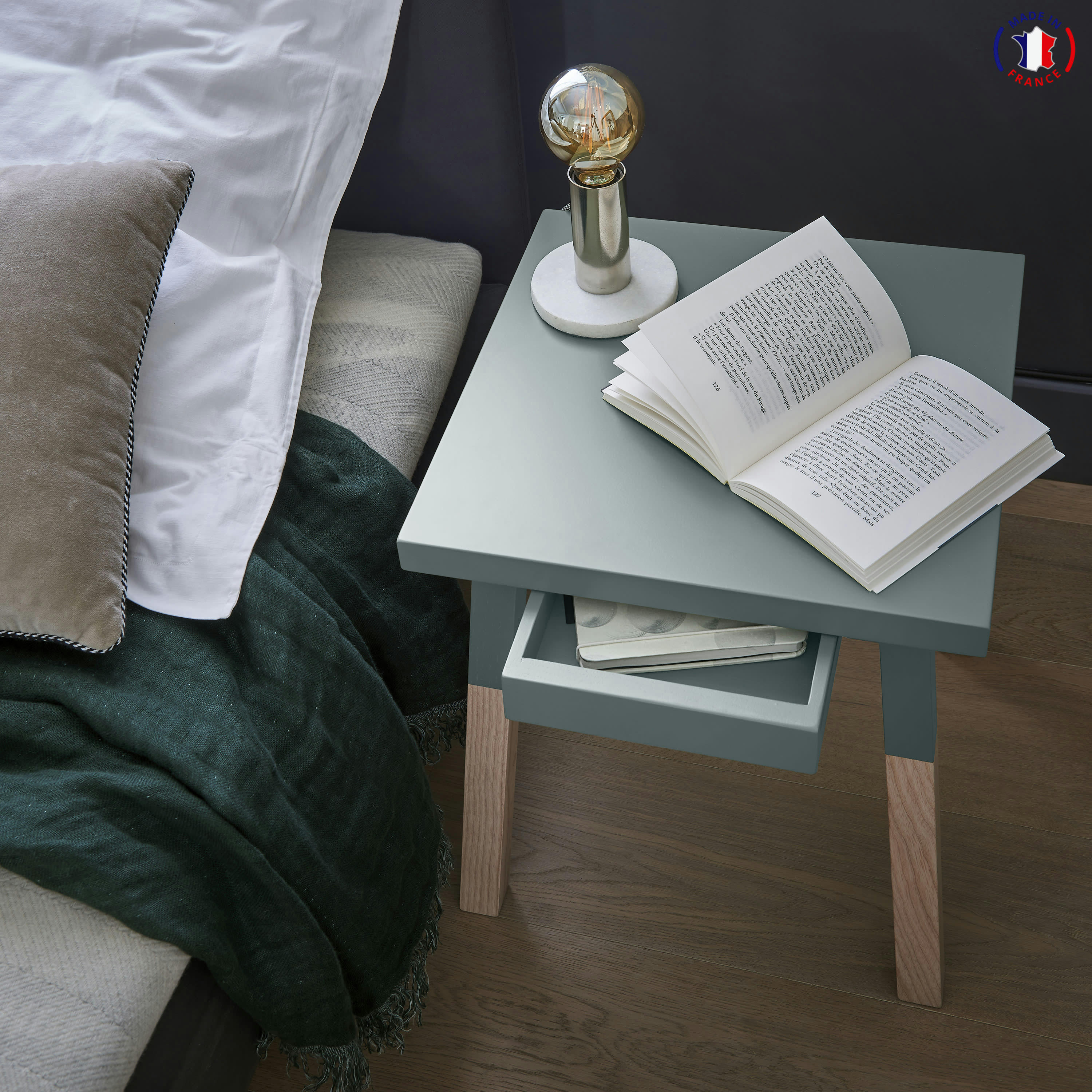 EGEE - 2 chevets laqués avec tiroir en frêne, plateau 40 cm