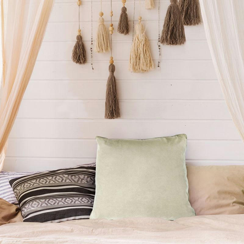 SUEDEN - Coussin de sol en suédine beige clair 70x70