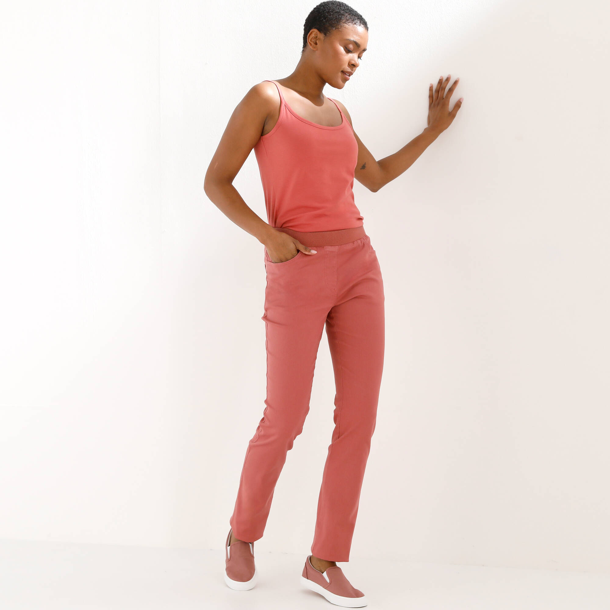 Pantalon droit "ultra confort" taille élastiquée