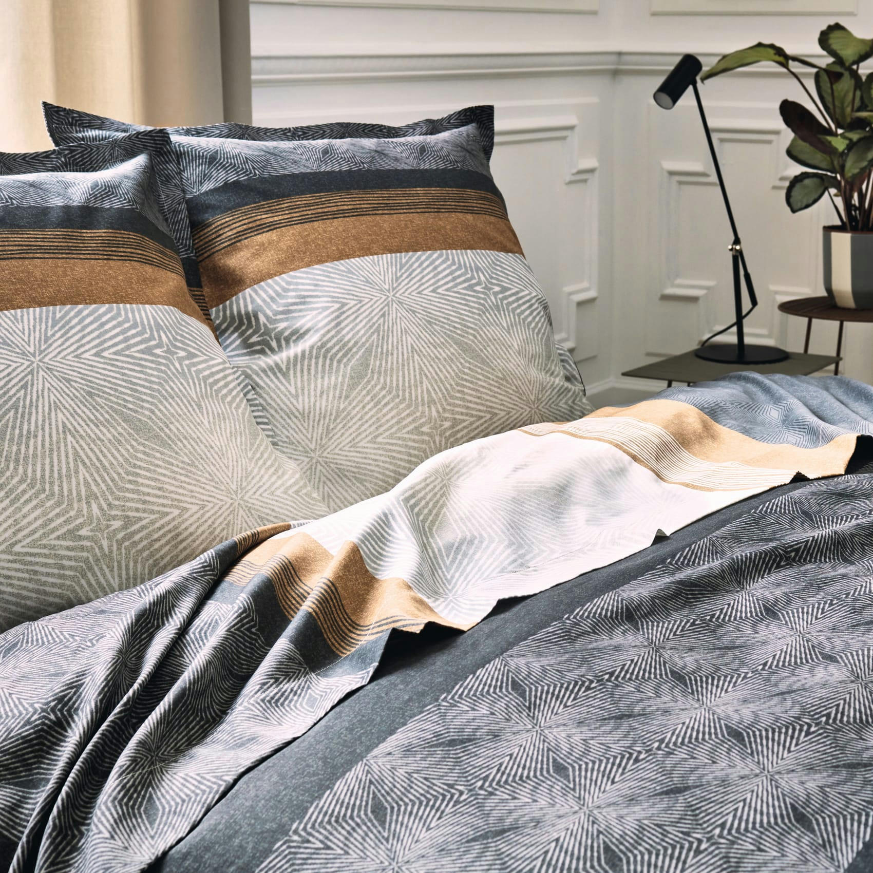 TIAGO - Housse de couette au style graphique coton noir 260x240 cm