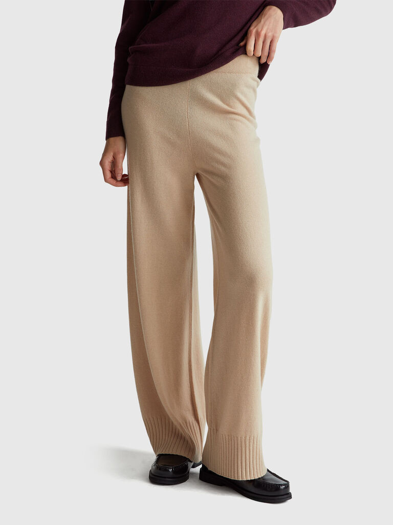 Beige wide leg trousers in cashmere and wool blend