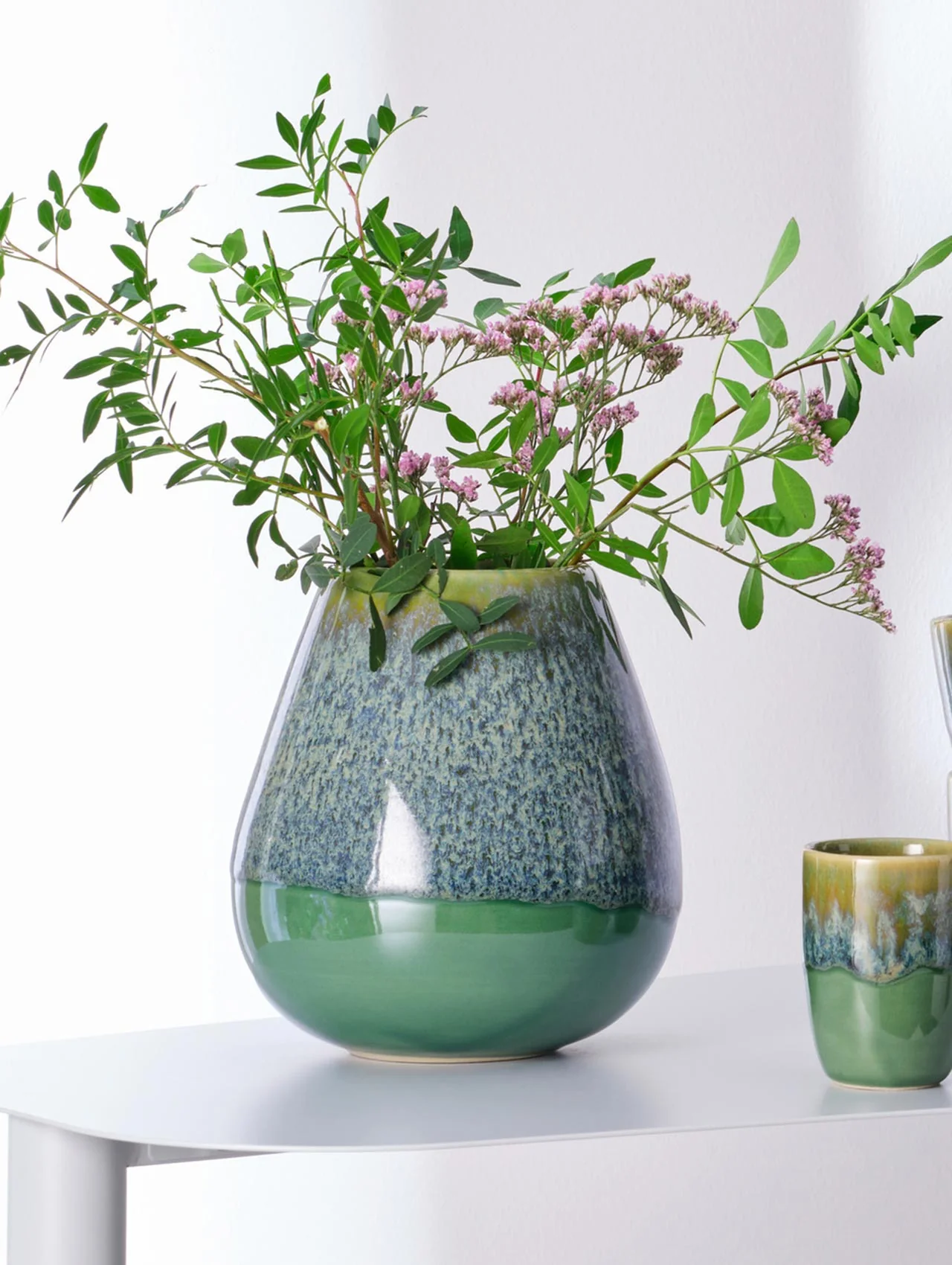 vase, jade