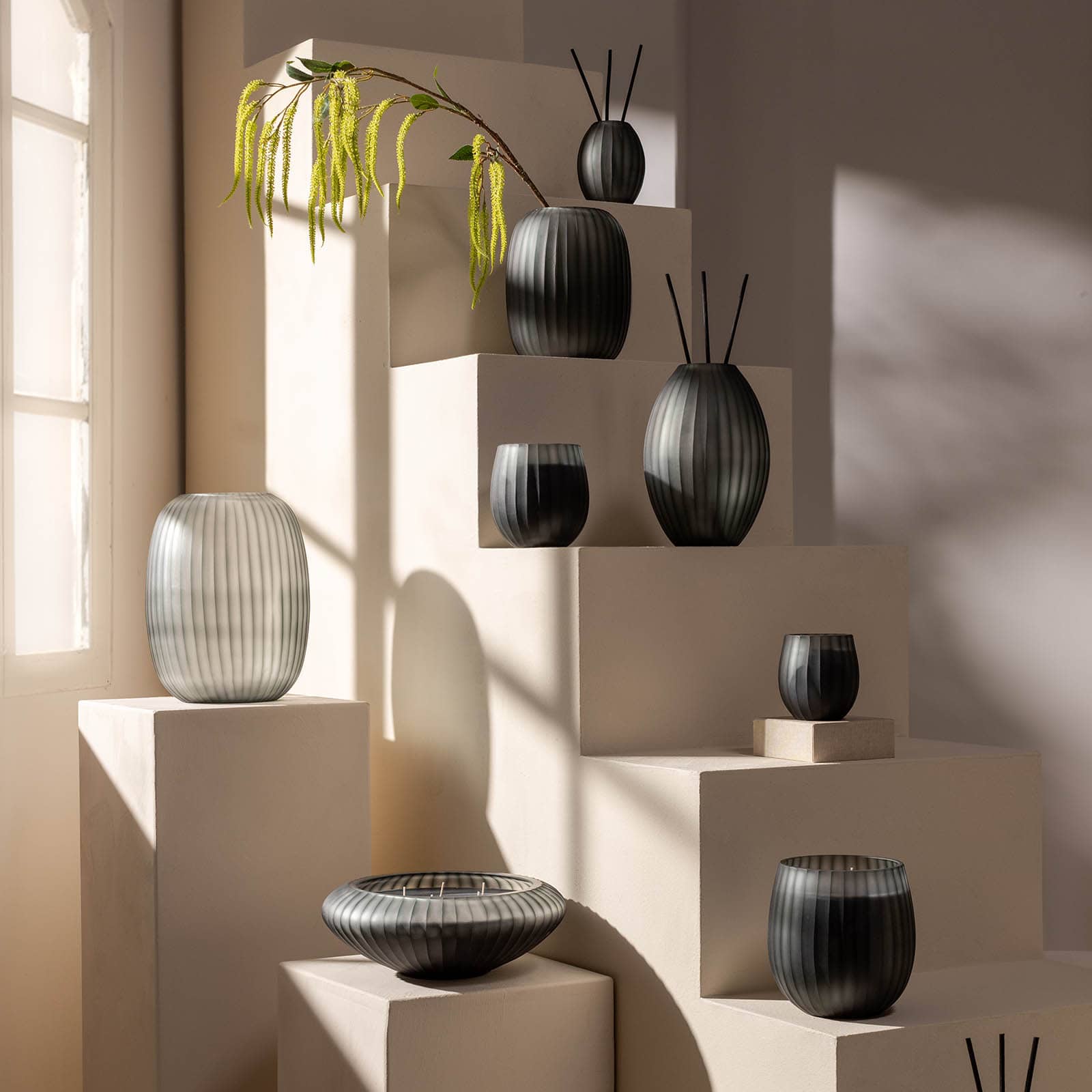 Atelier by ipuro Aroma-Diffusor Gris Schwarz, ⌀ 14.5 cm, H 215 mm