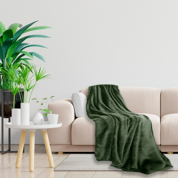 Kuscheldecke, 200 x 200 cm, Polyester, moosgrün