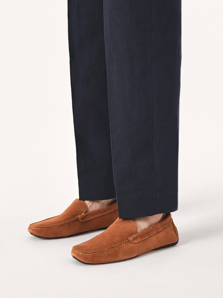 Classic moccasins made of suede driving mocs