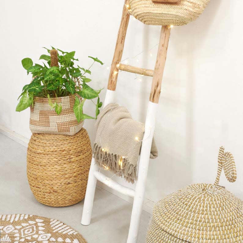 - Pouf en jacinthe tressée