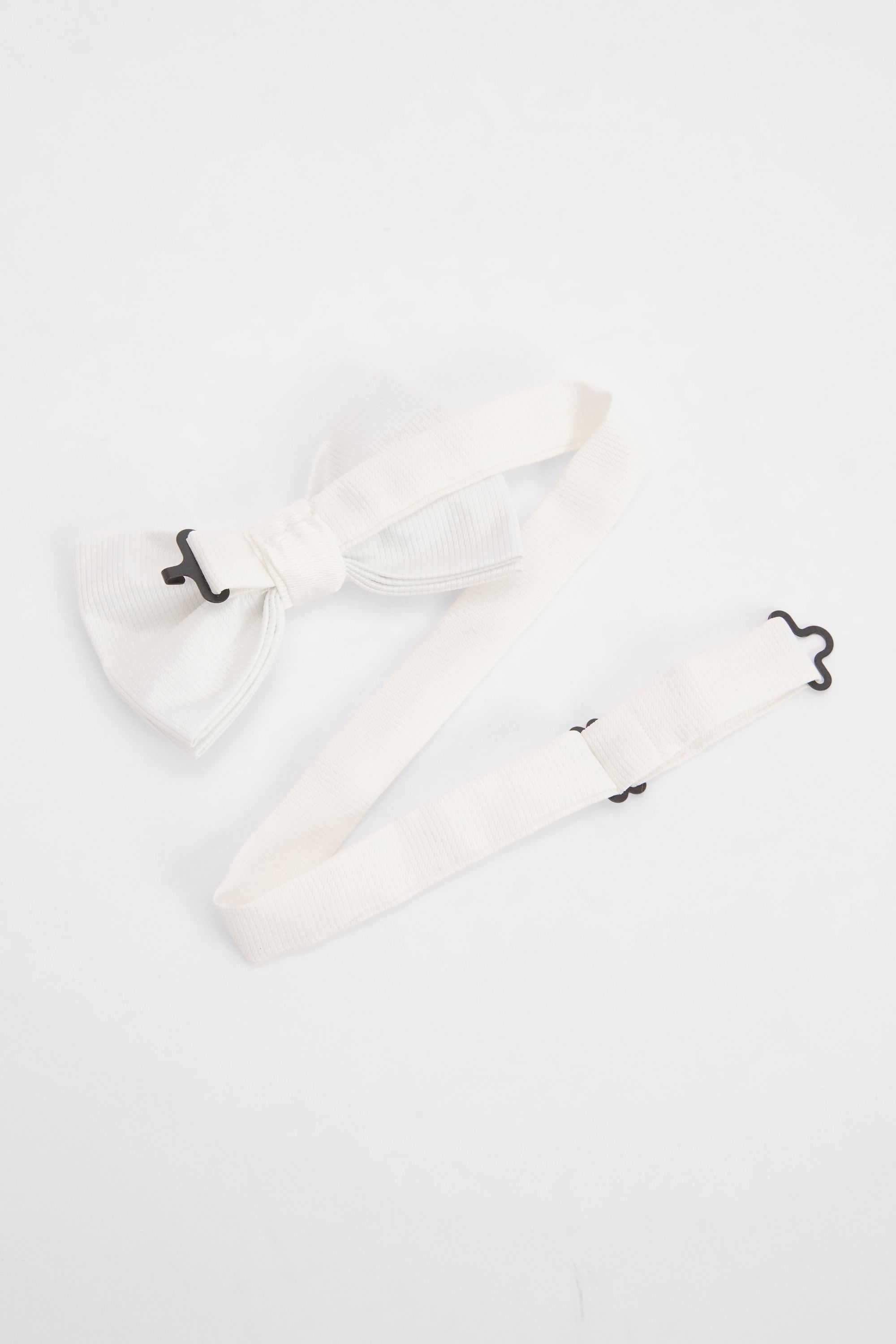 Burton Off White Essential Bow Tie