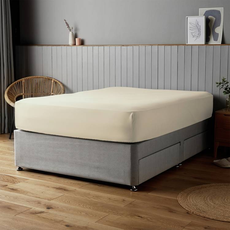 Silentnight Supersoft Plain Cream Fitted Sheet - Single