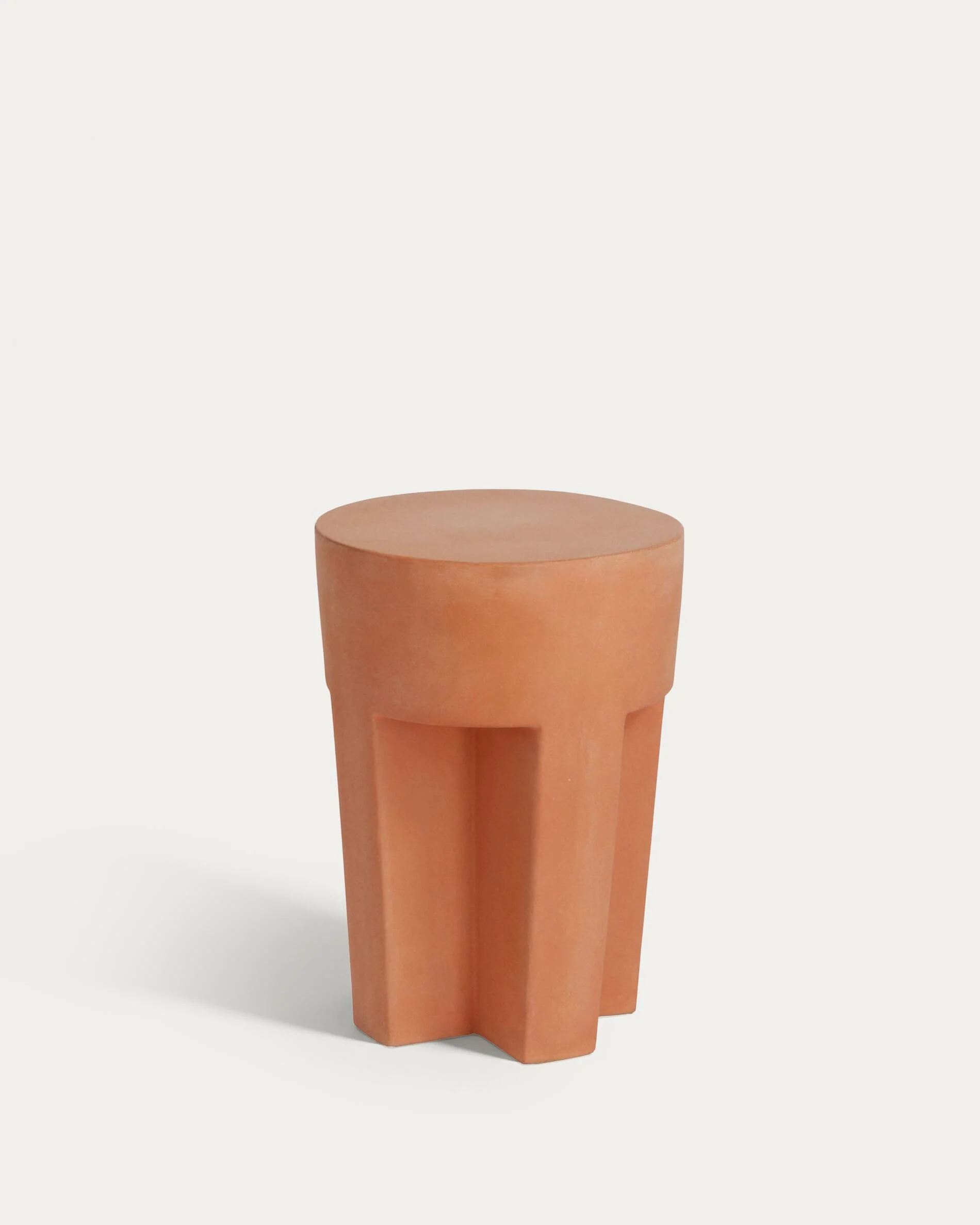 Vilena round outdoor terracotta side table, Ø 33 cm