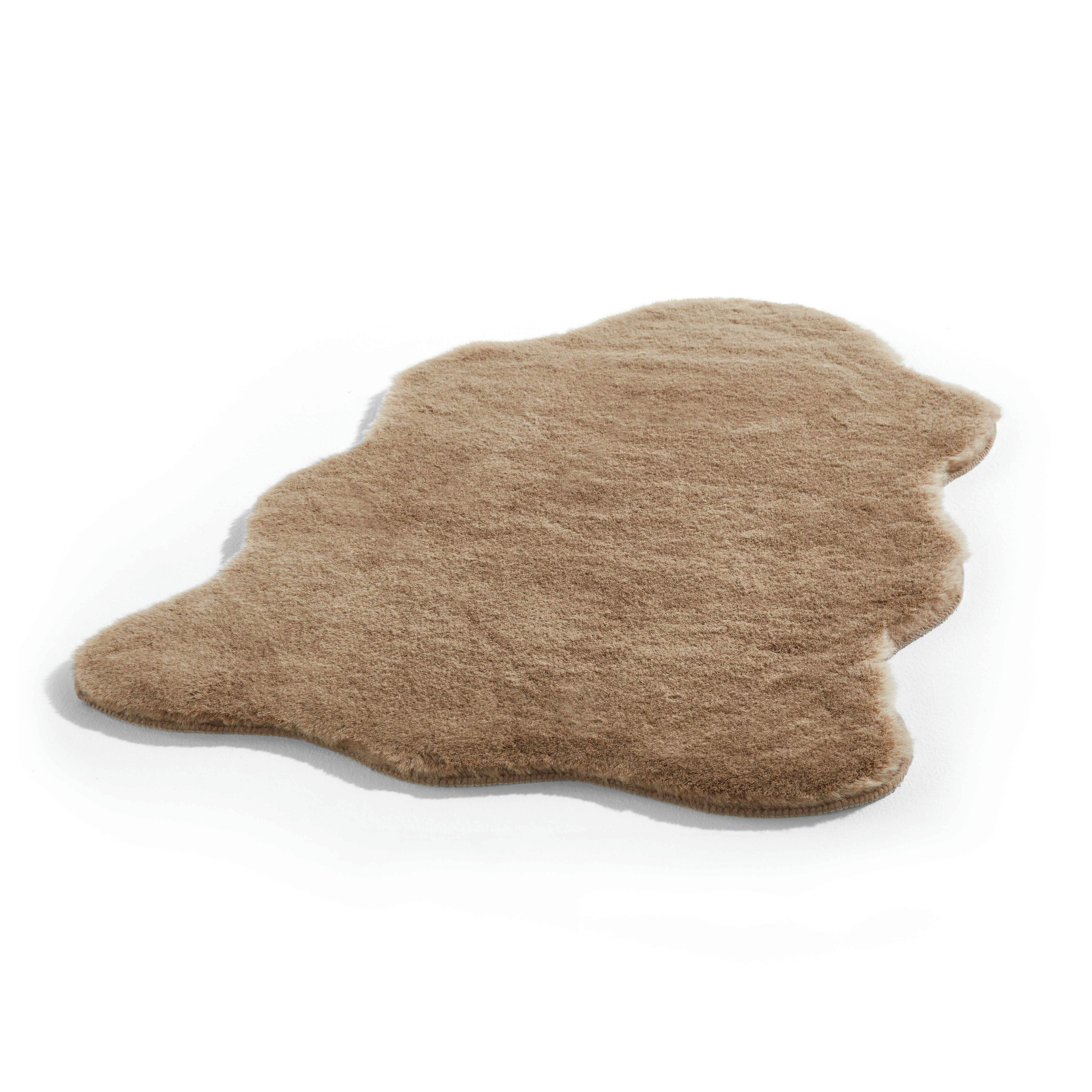 SHAUN - Tapis fourrure en forme de peau de mouton beige 50 x 80 cm