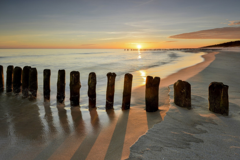 Fototapeta Wschód Słońca Plaża Morze 3D 90x60cm