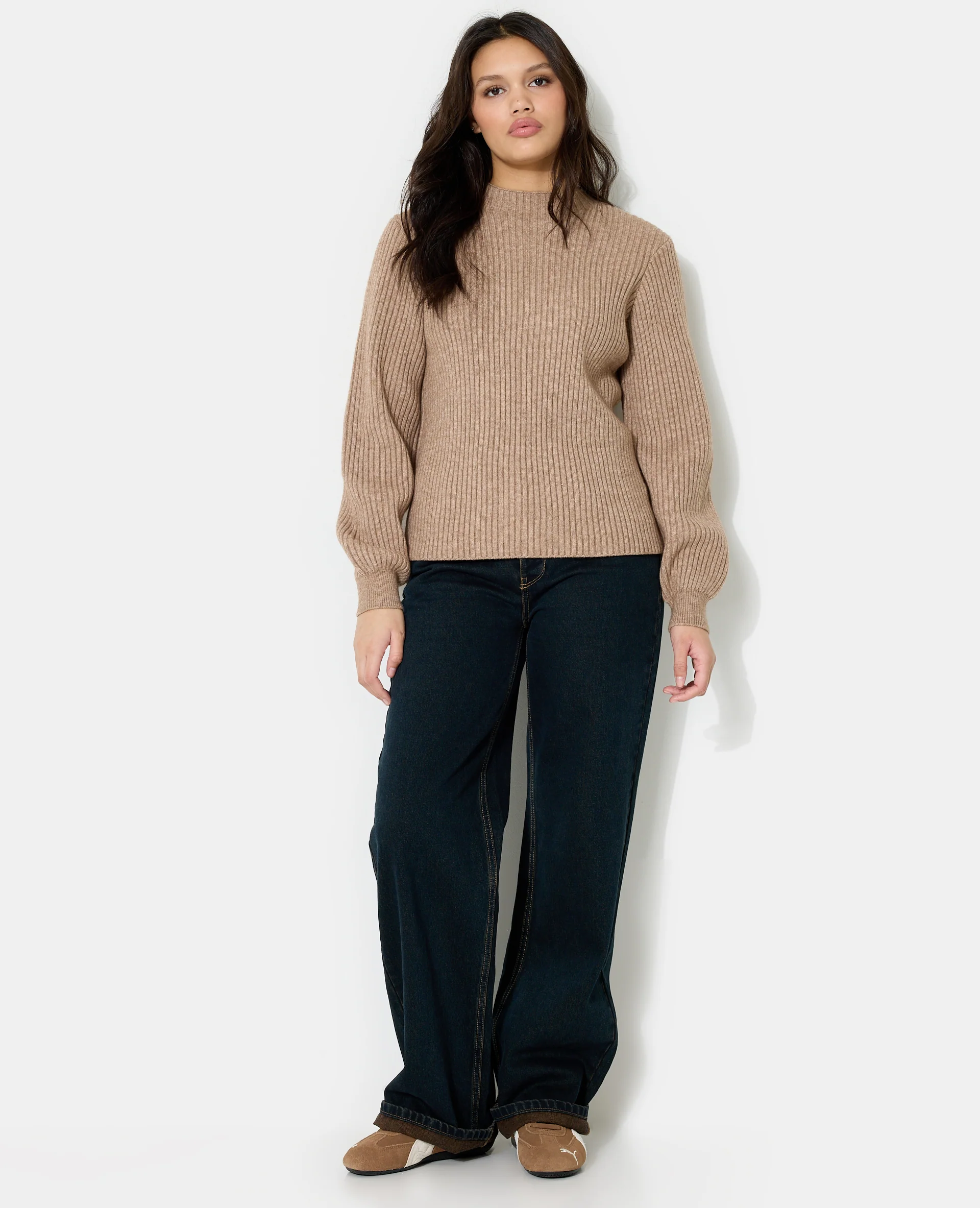 Pull en maille côtelée avec inscription dos