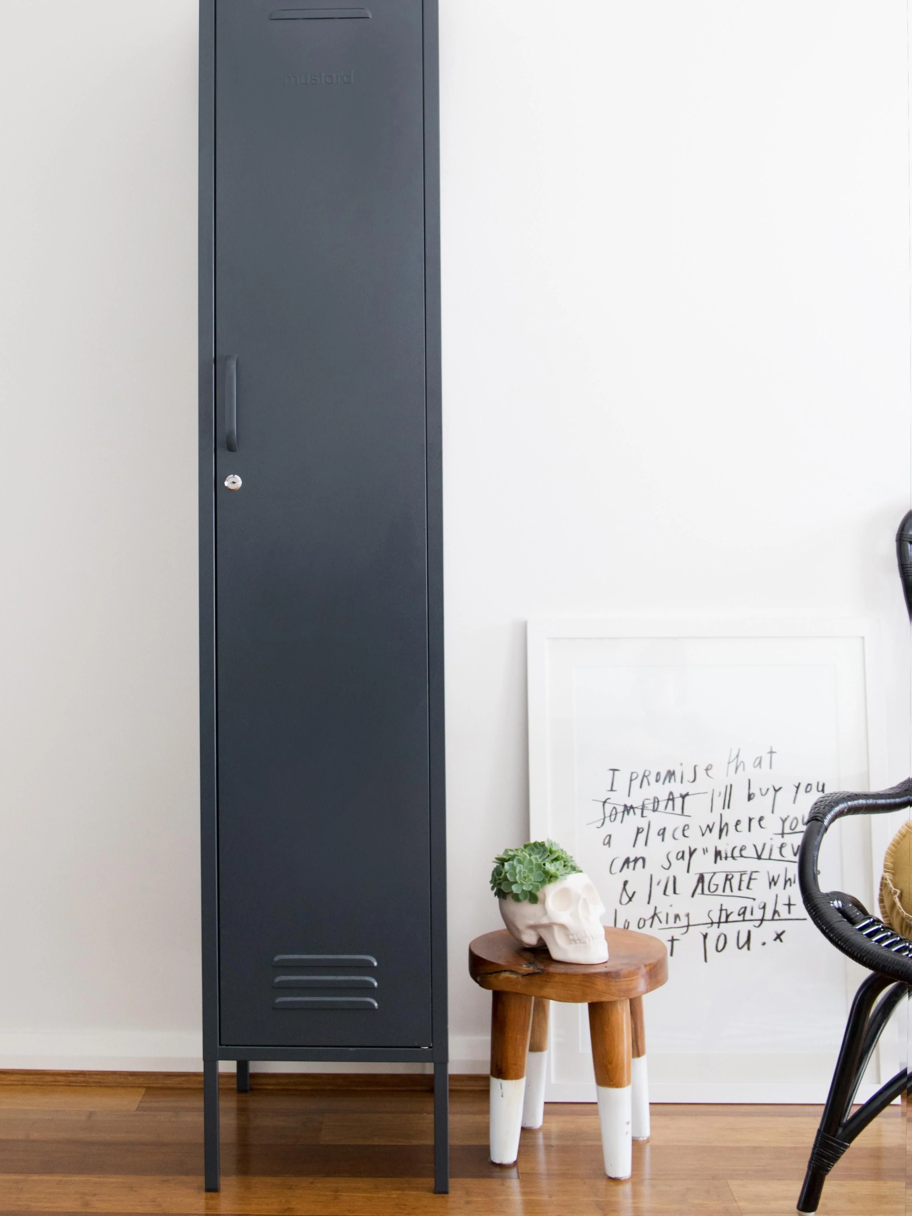 Kleiner Kleiderschrank The Skinny