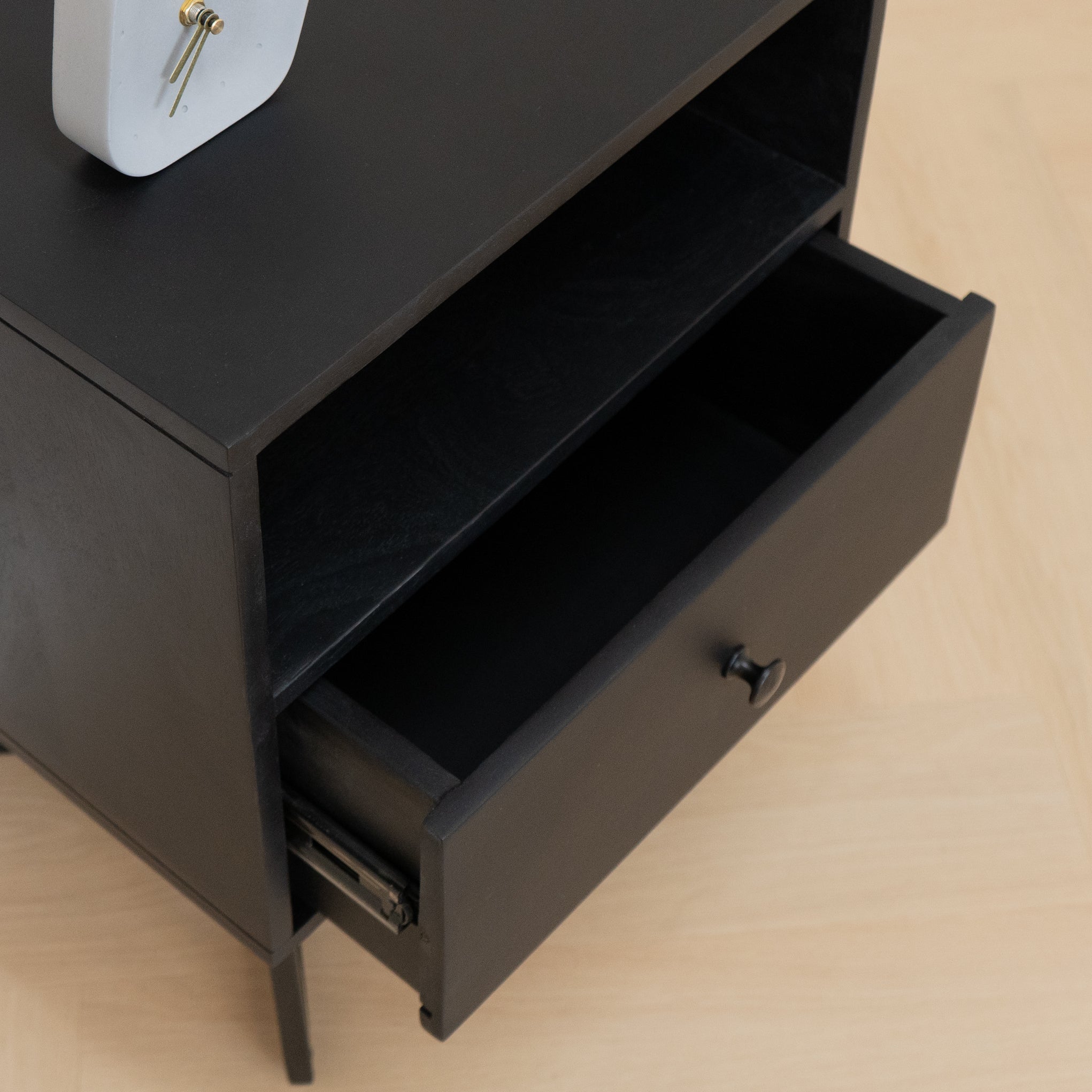 Lewis & Loft Nachtkastje Lot - FSC® mangohout - Zwart
