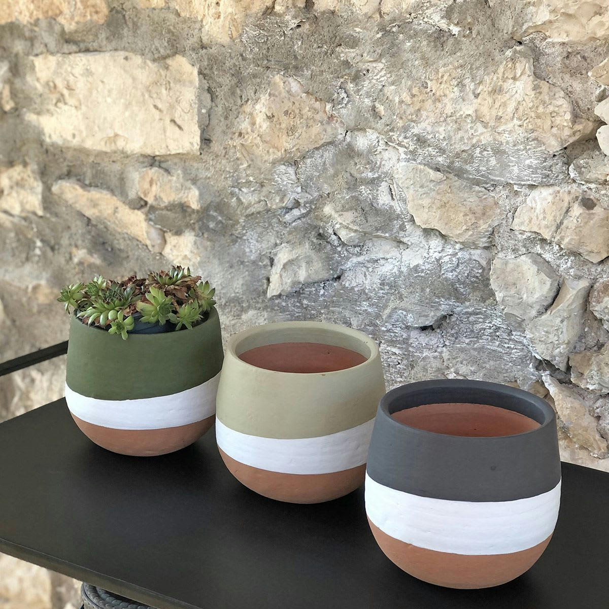 - Lot de 3 pots en terre cuite