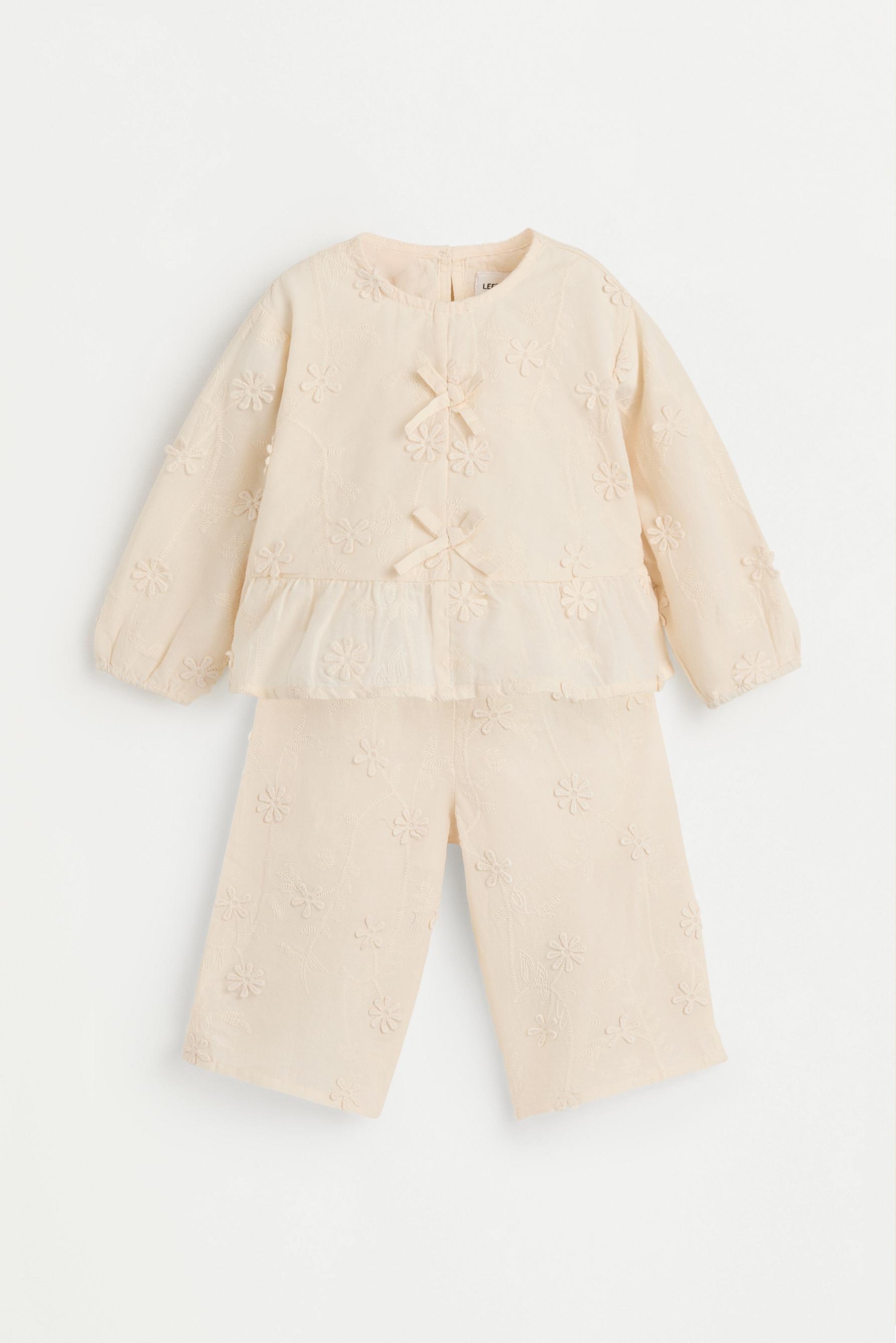 Set blusa y pantalón flores