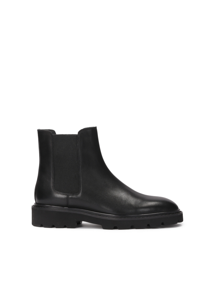 Leather Chelsea boots with elastic insert