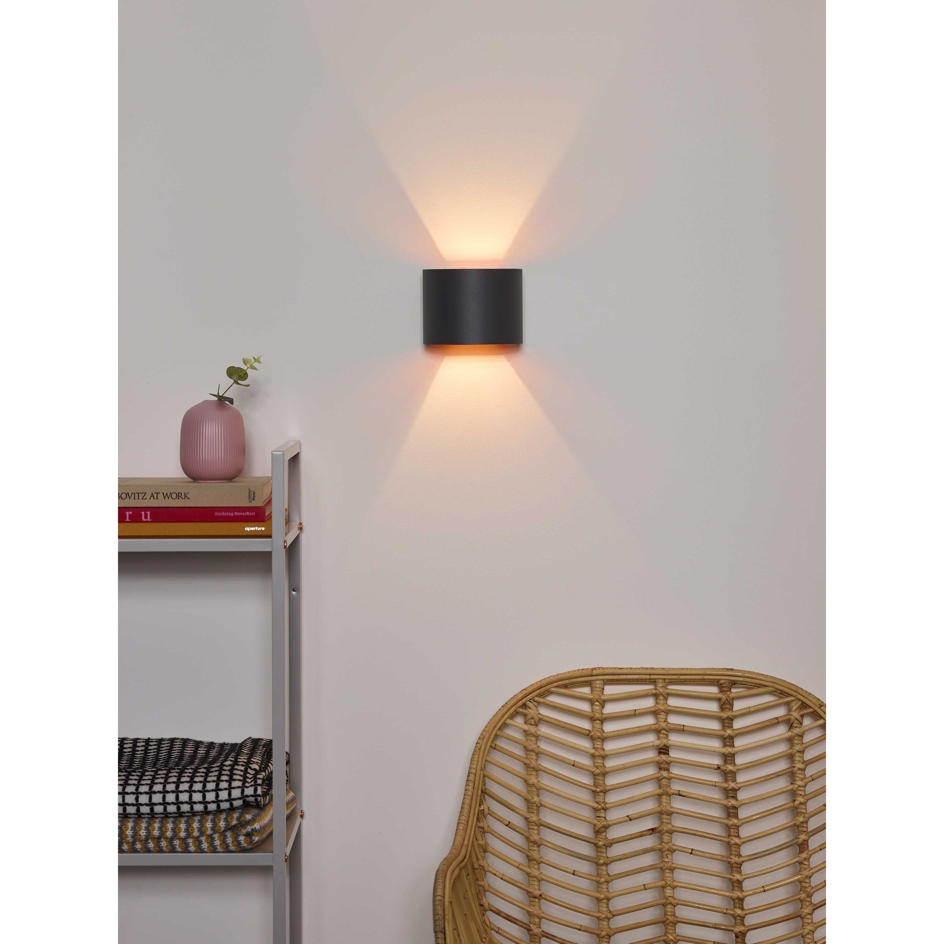 Xio wandlamp rond zwart