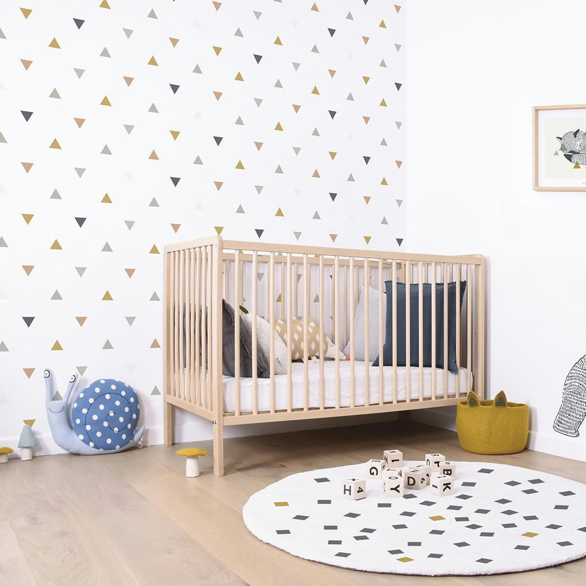 ENCHANTED - Papier peint triangles en Papier Marron 50cm x 10m