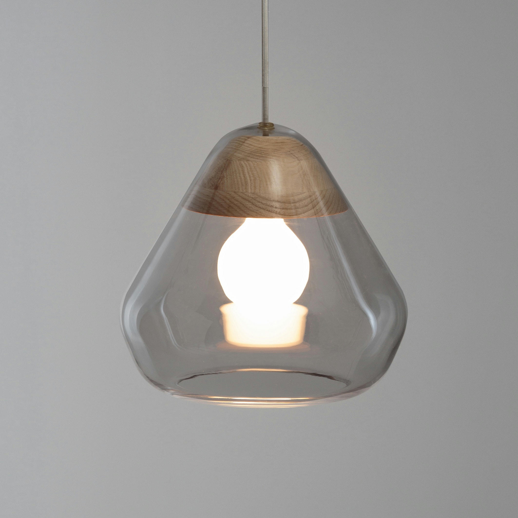 Suspension verre et frêne Ø30 cm, Nasoa